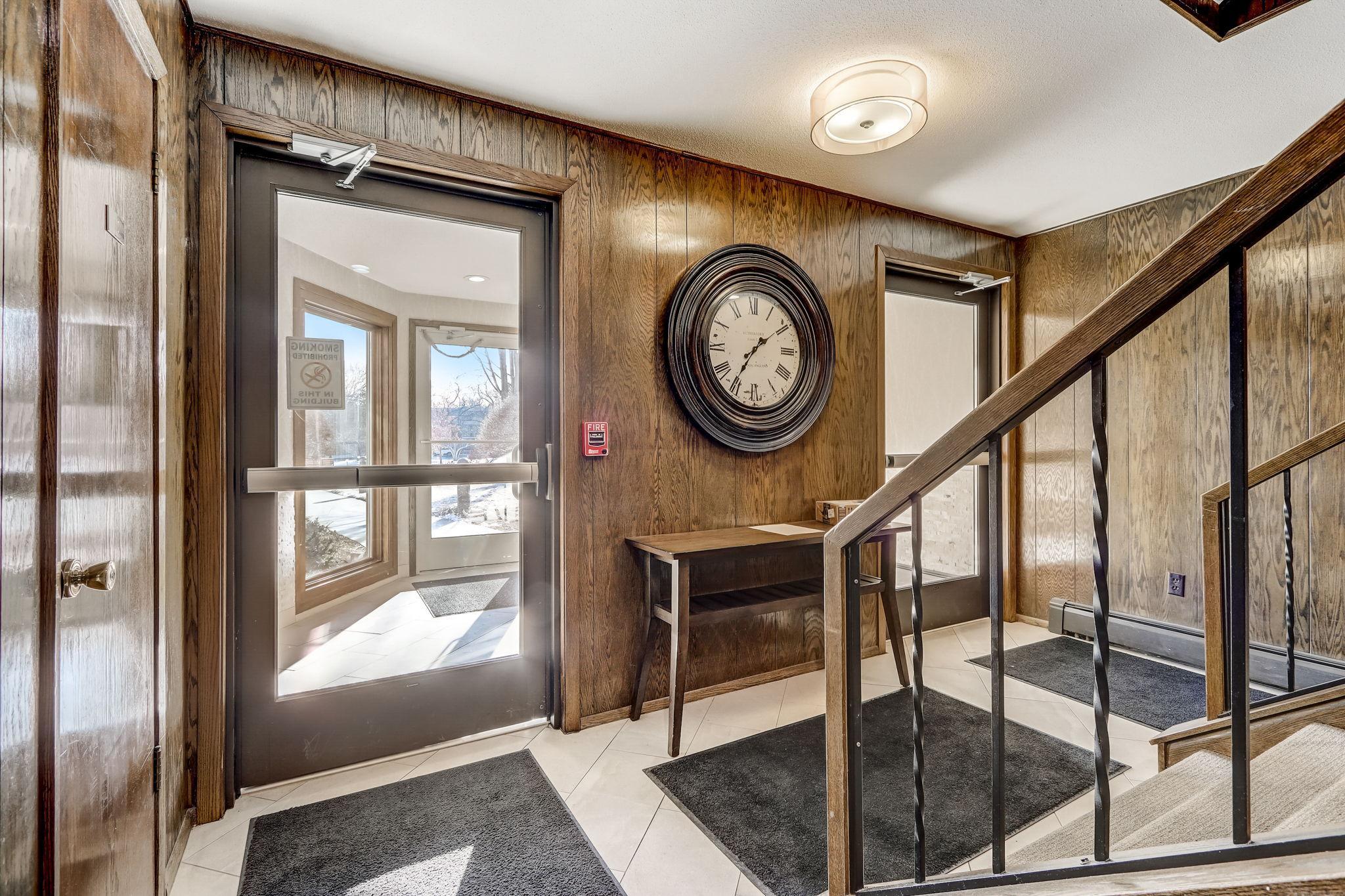 4360 Brookside Court Unit: 210