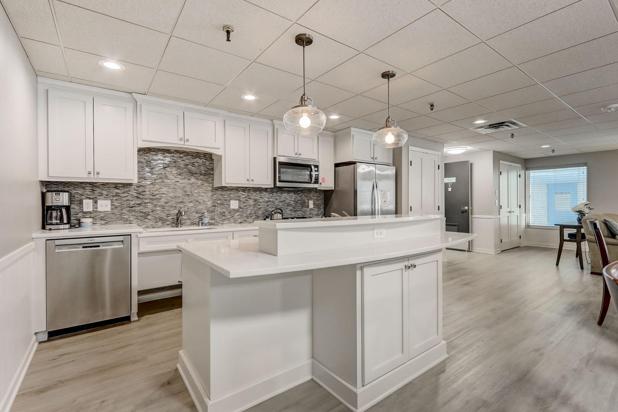 4360 Brookside Court Unit: 210