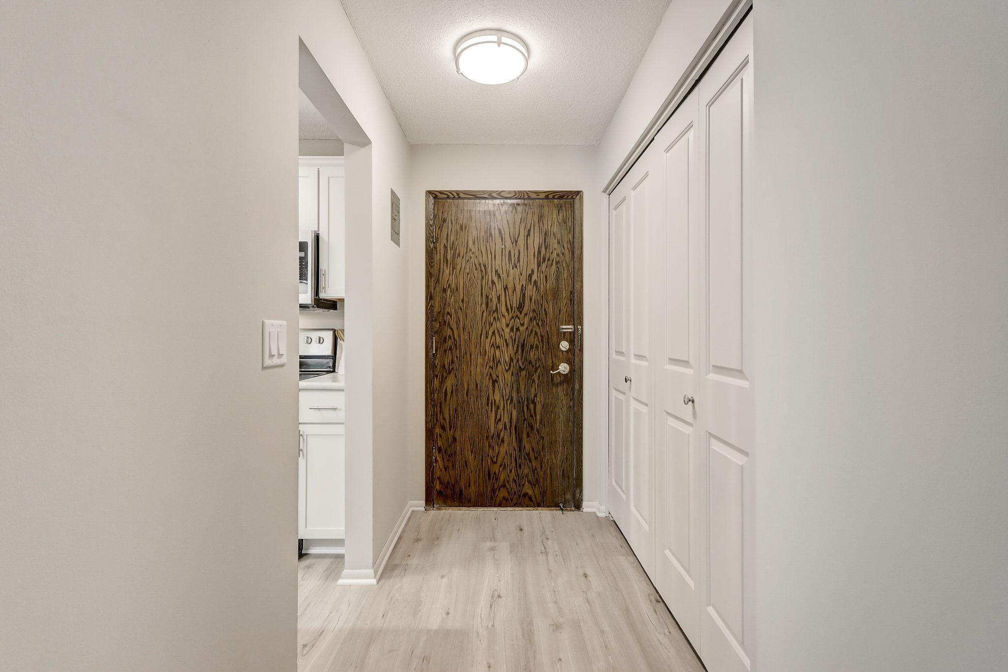 4360 Brookside Court Unit: 210