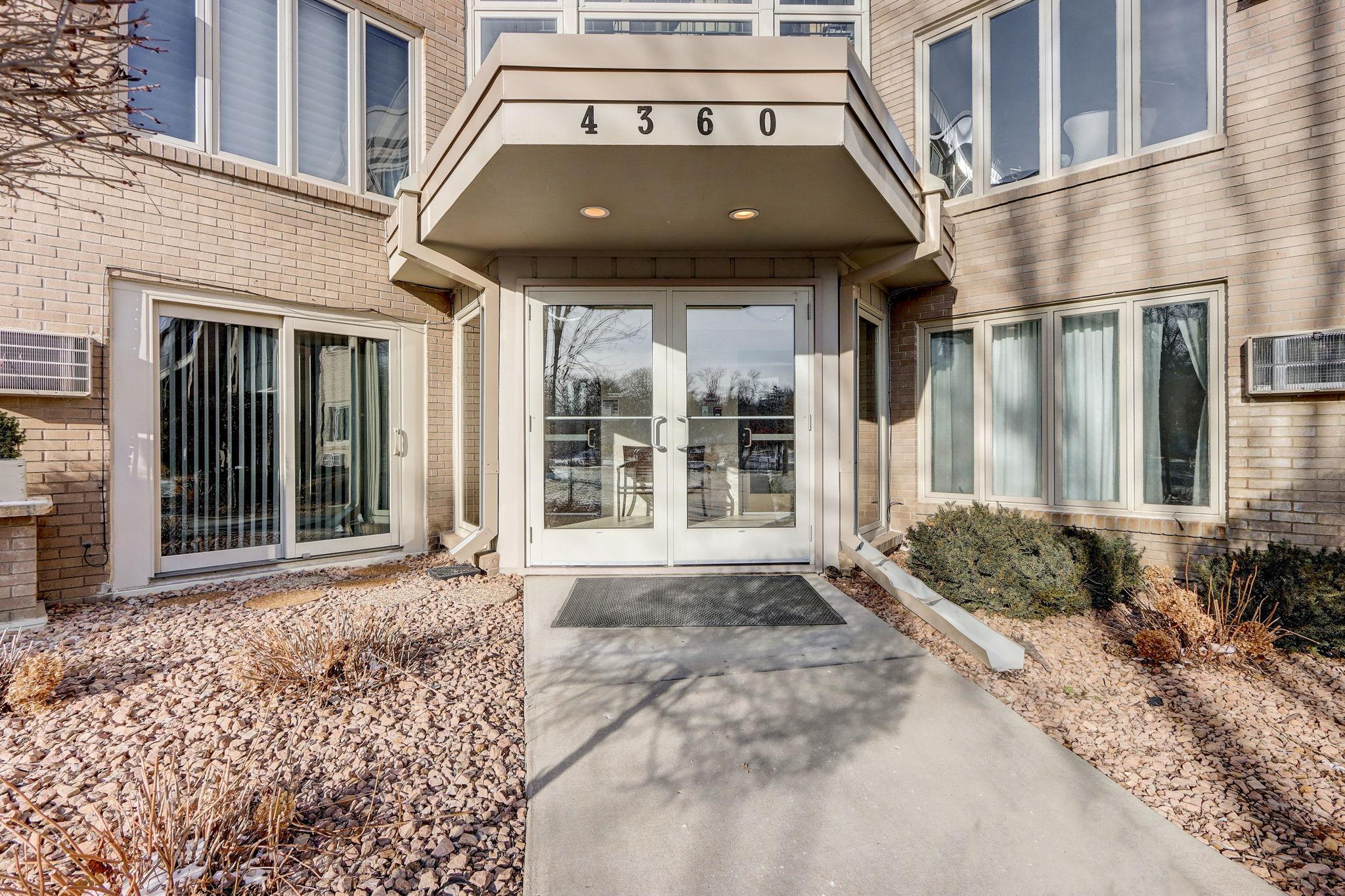 4360 Brookside Court Unit: 210