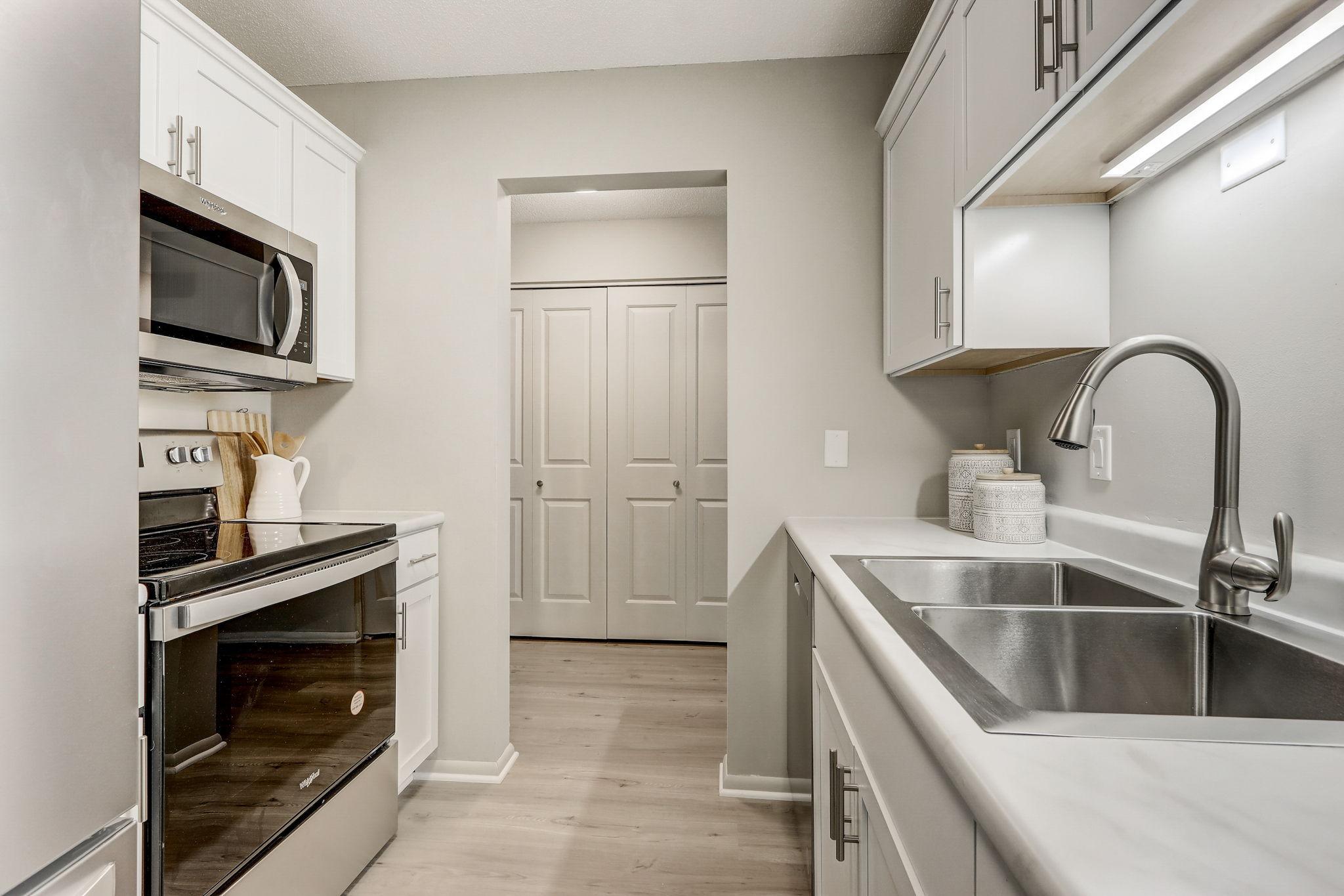 4360 Brookside Court Unit: 210