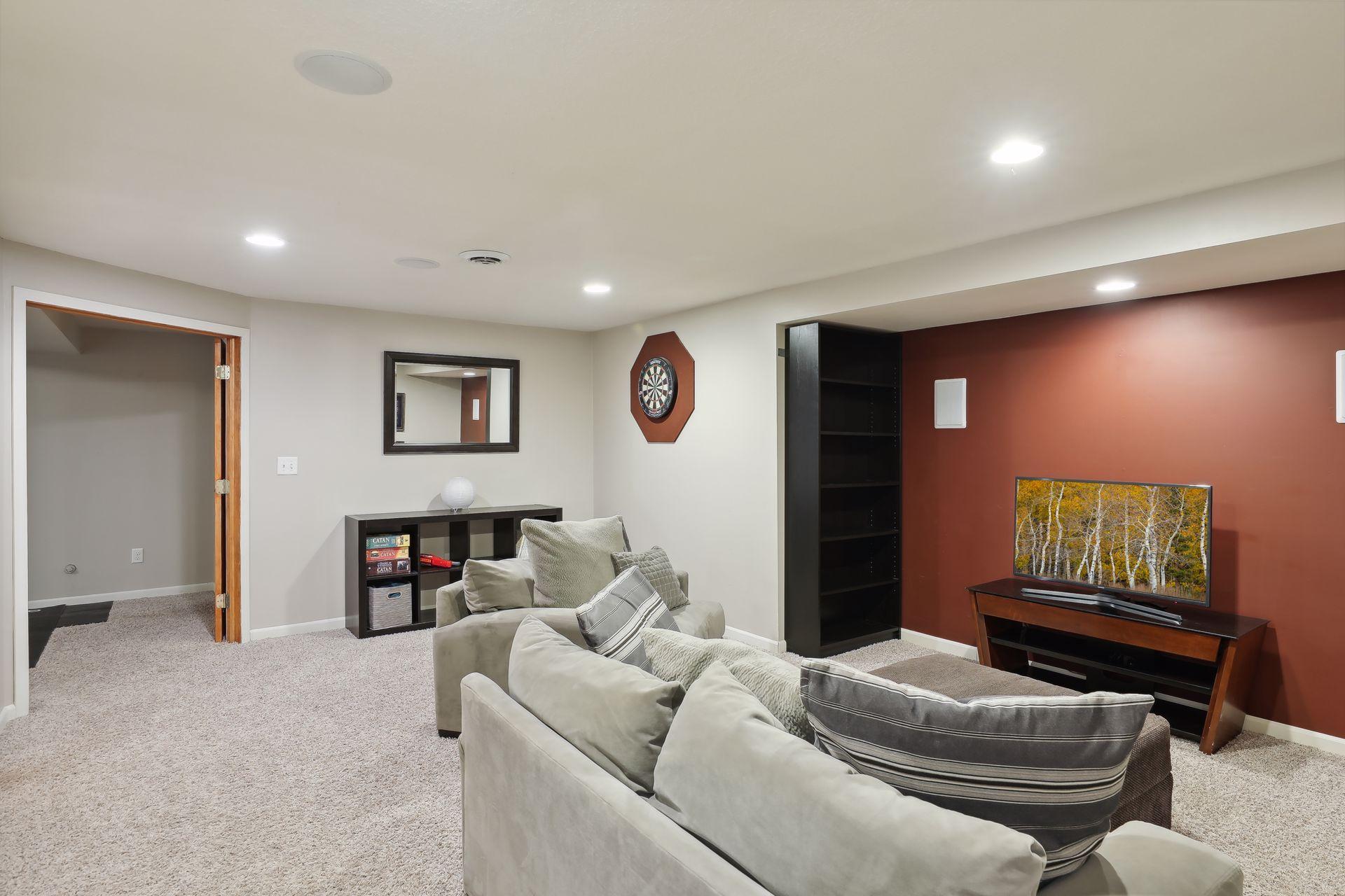 660 Lexington Parkway S