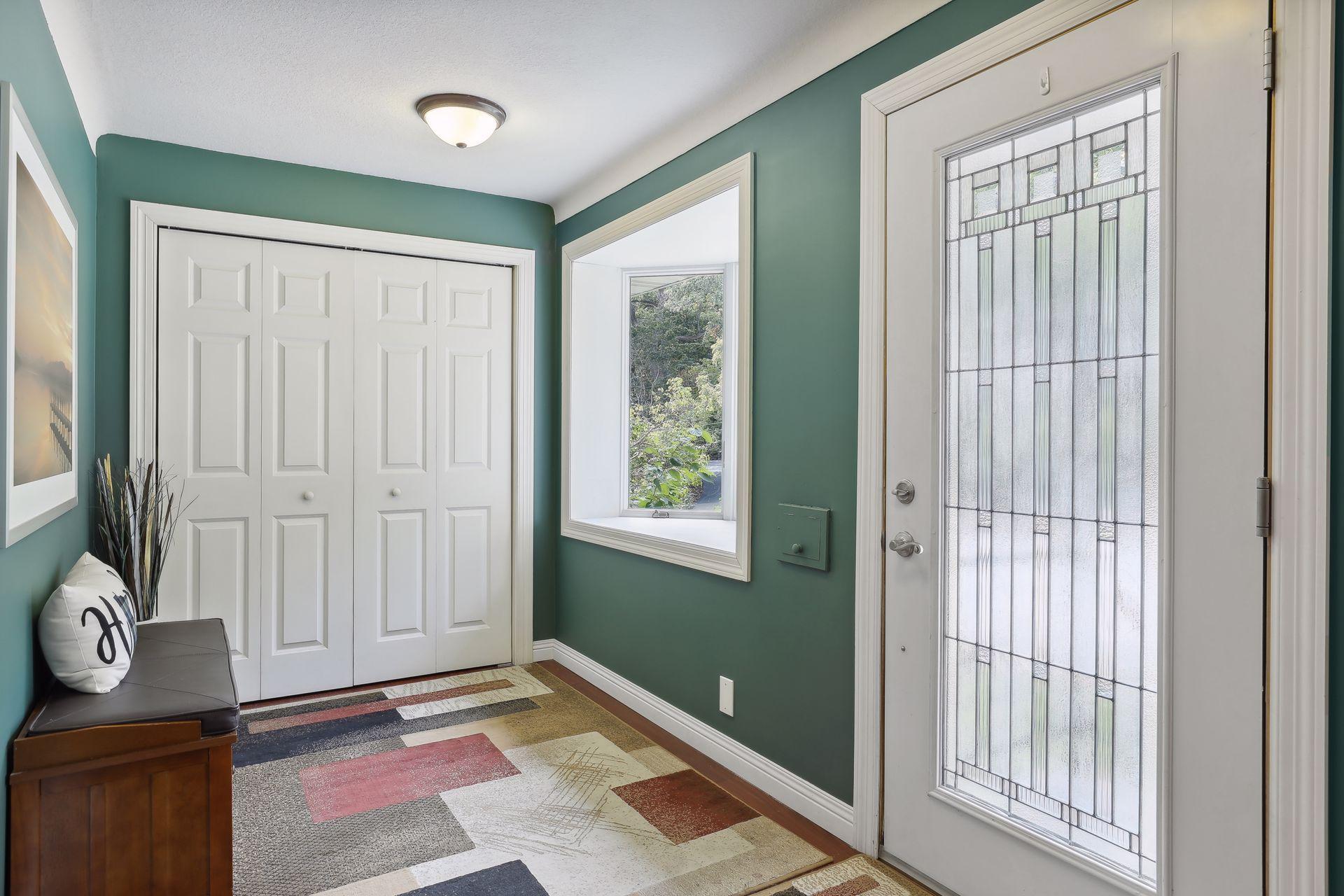 660 Lexington Parkway S