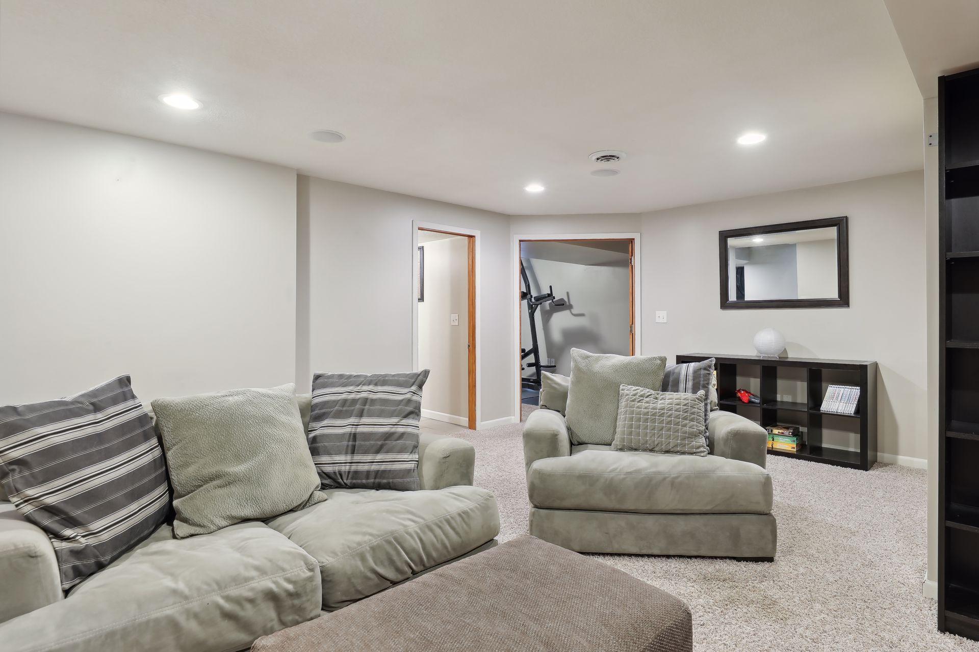 660 Lexington Parkway S