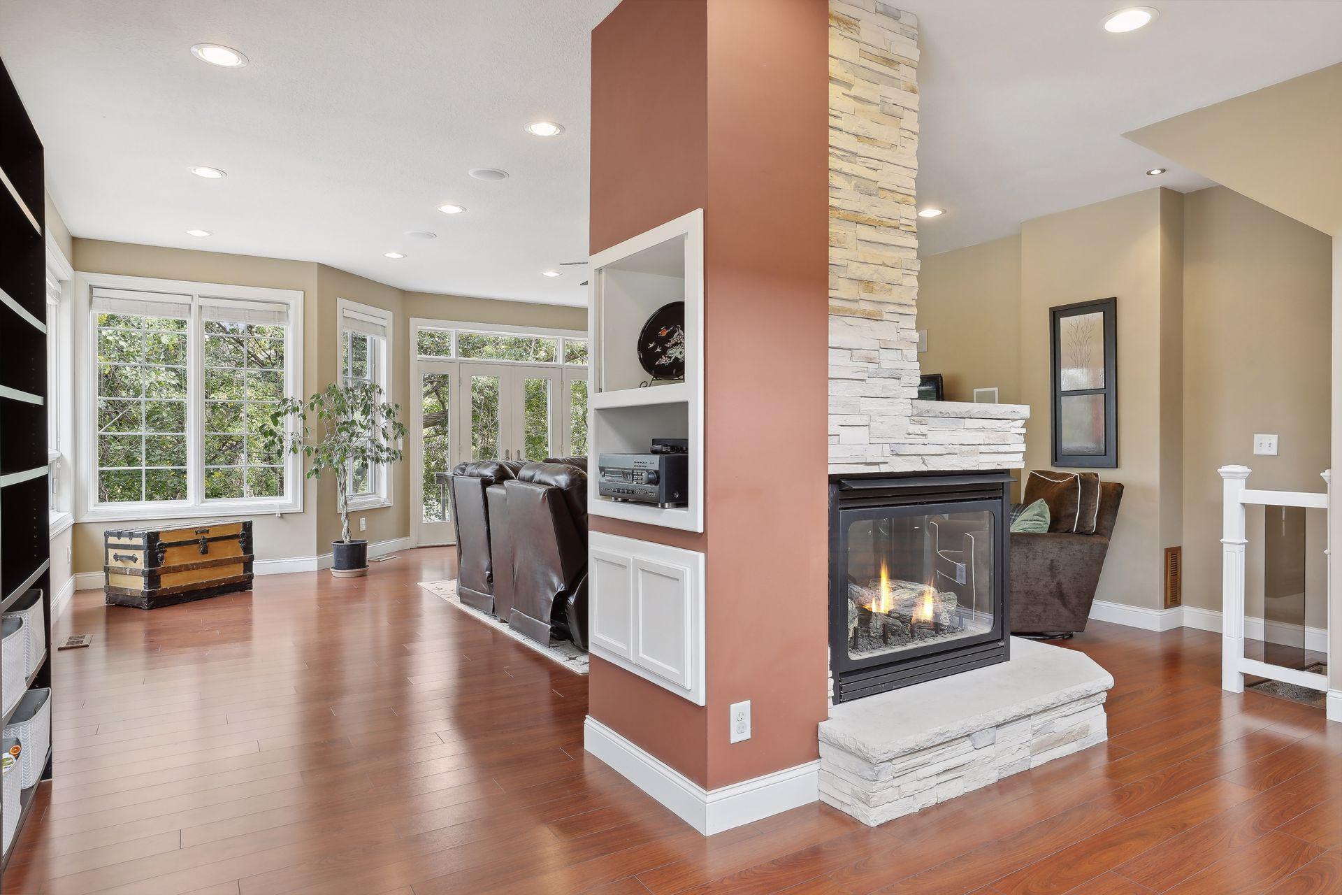 660 Lexington Parkway S