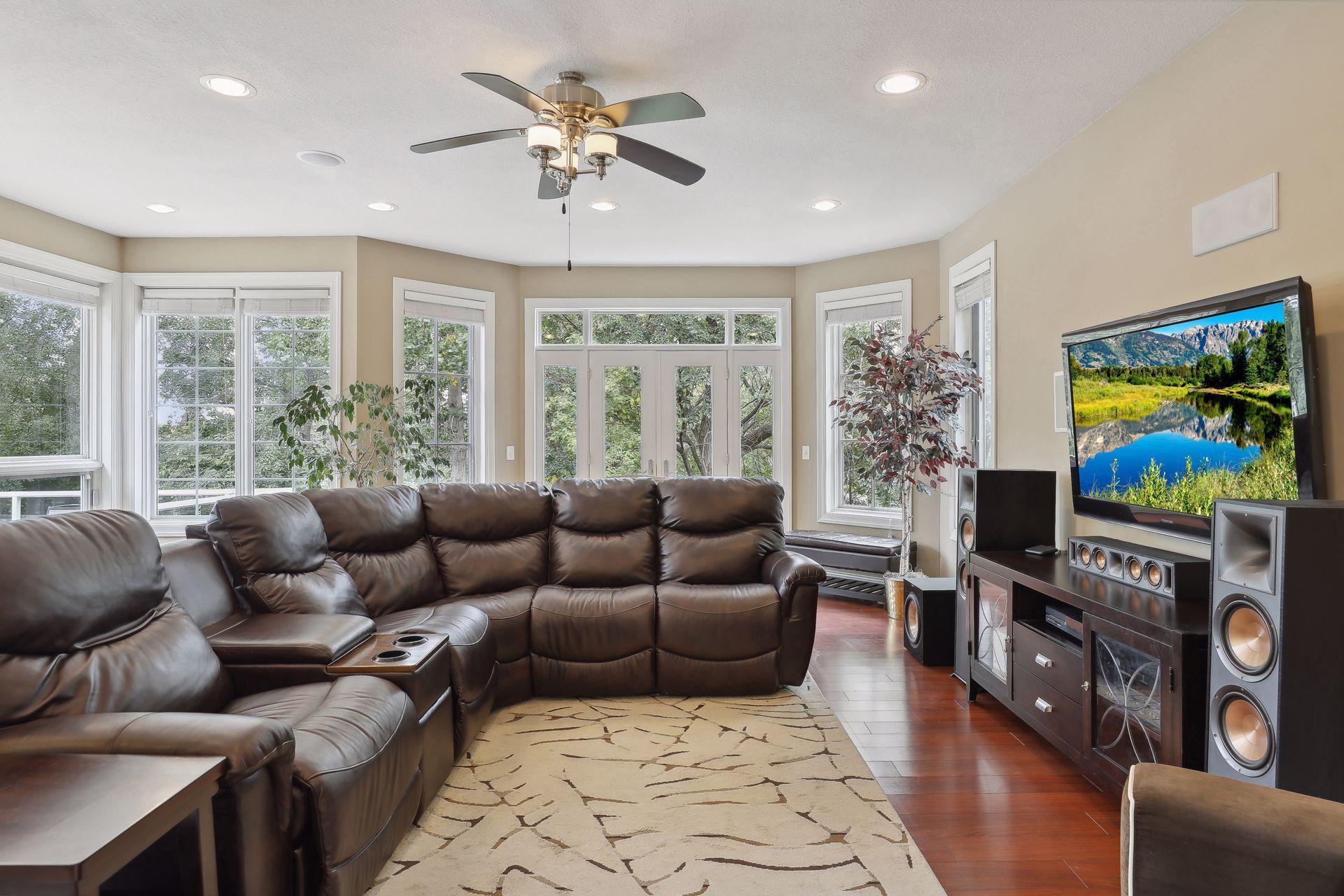 660 Lexington Parkway S