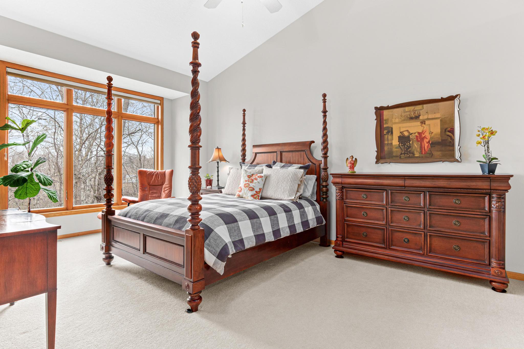 7366 Lake Ridge Drive