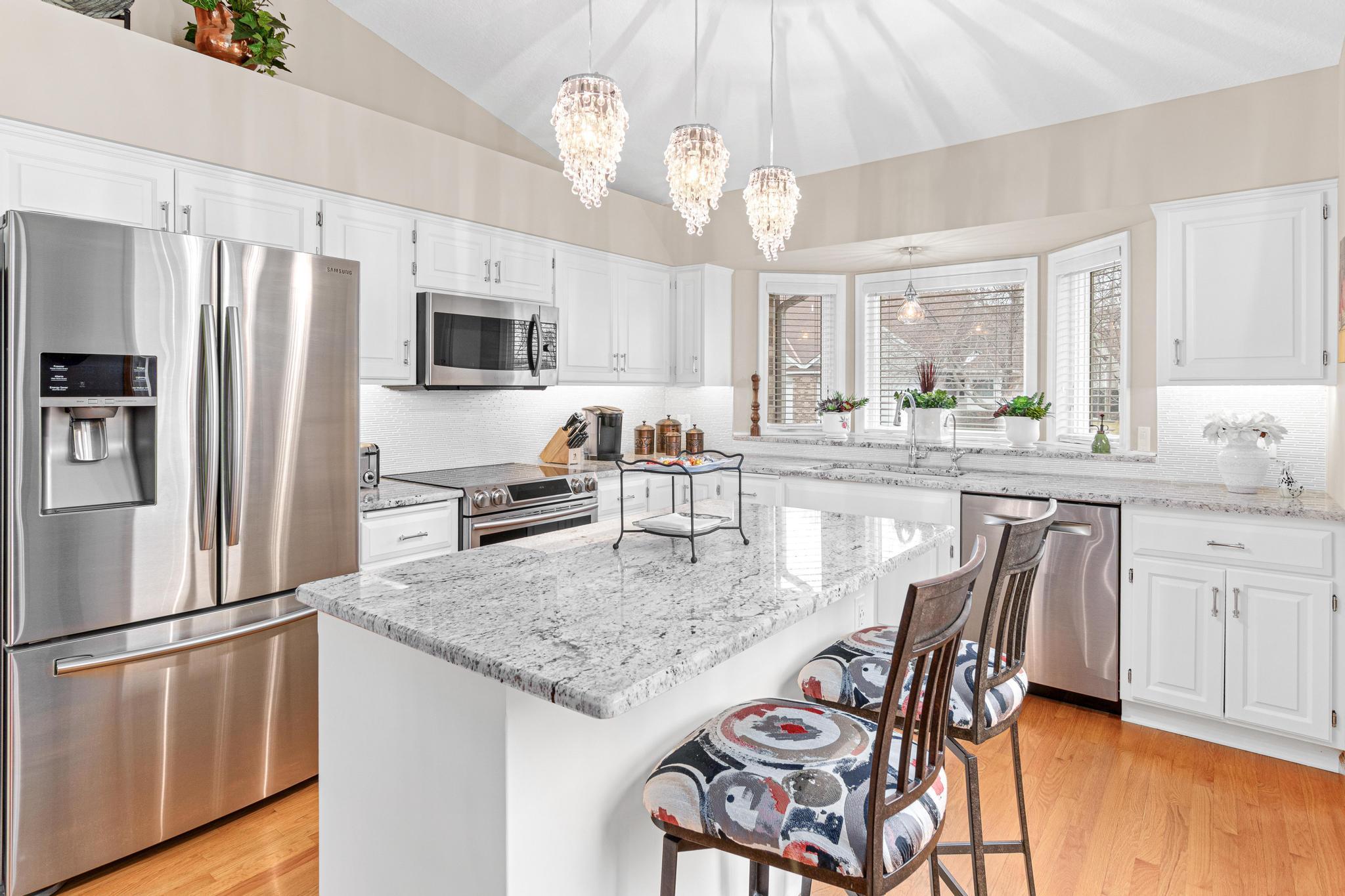 7366 Lake Ridge Drive