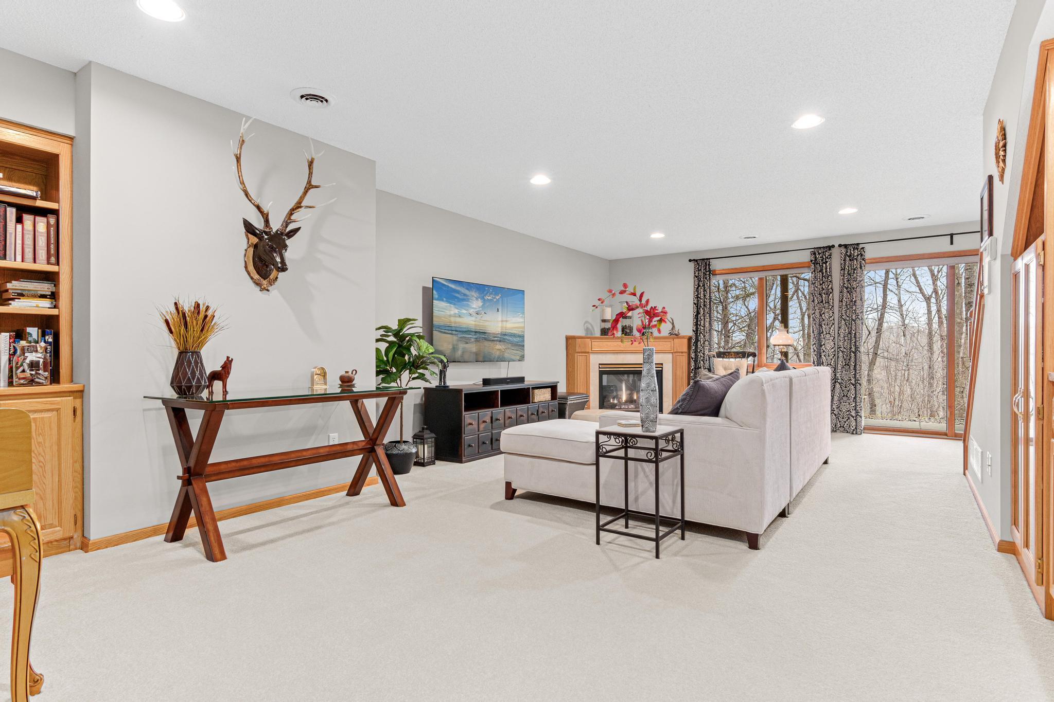 7366 Lake Ridge Drive