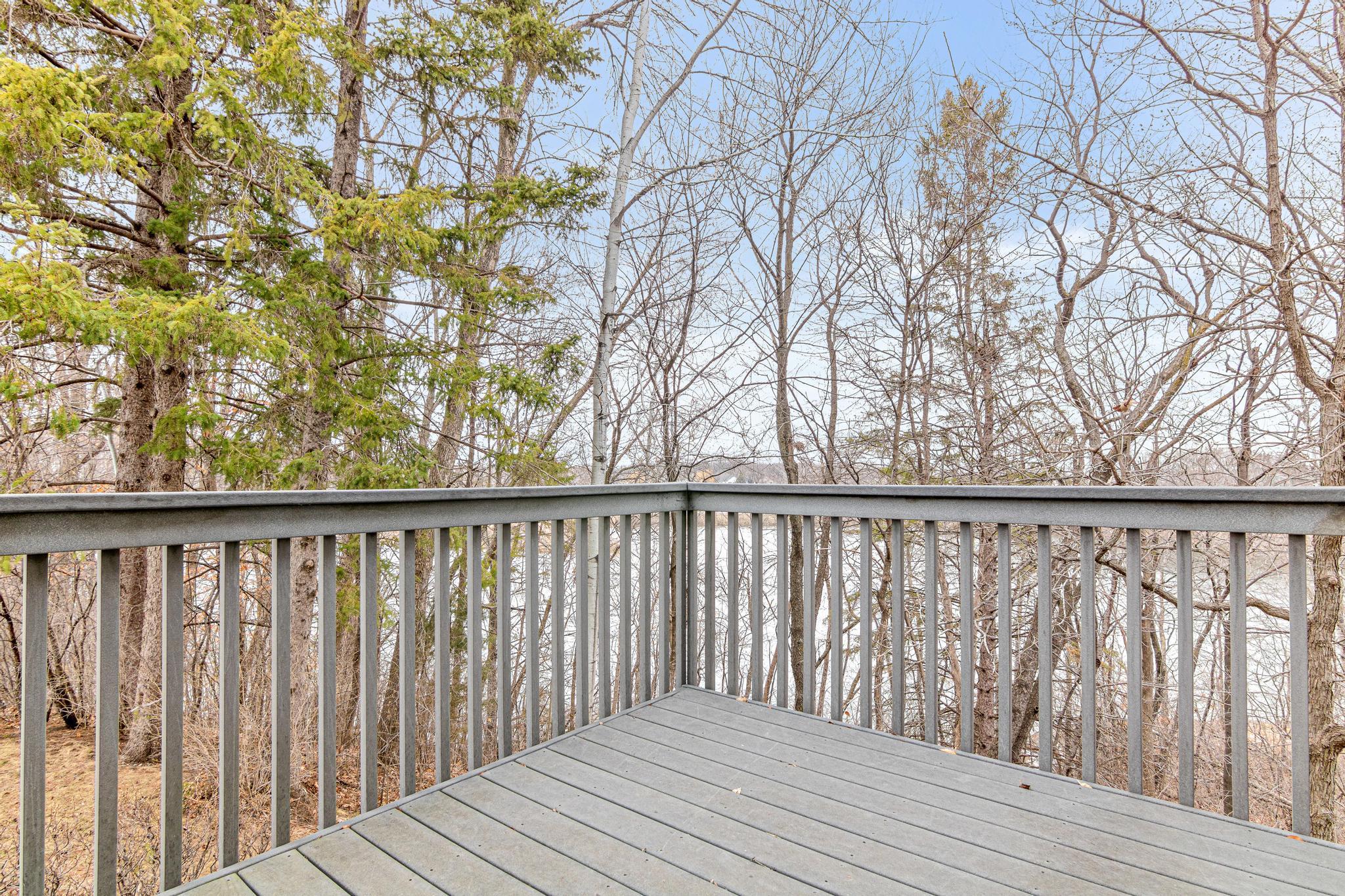 7366 Lake Ridge Drive