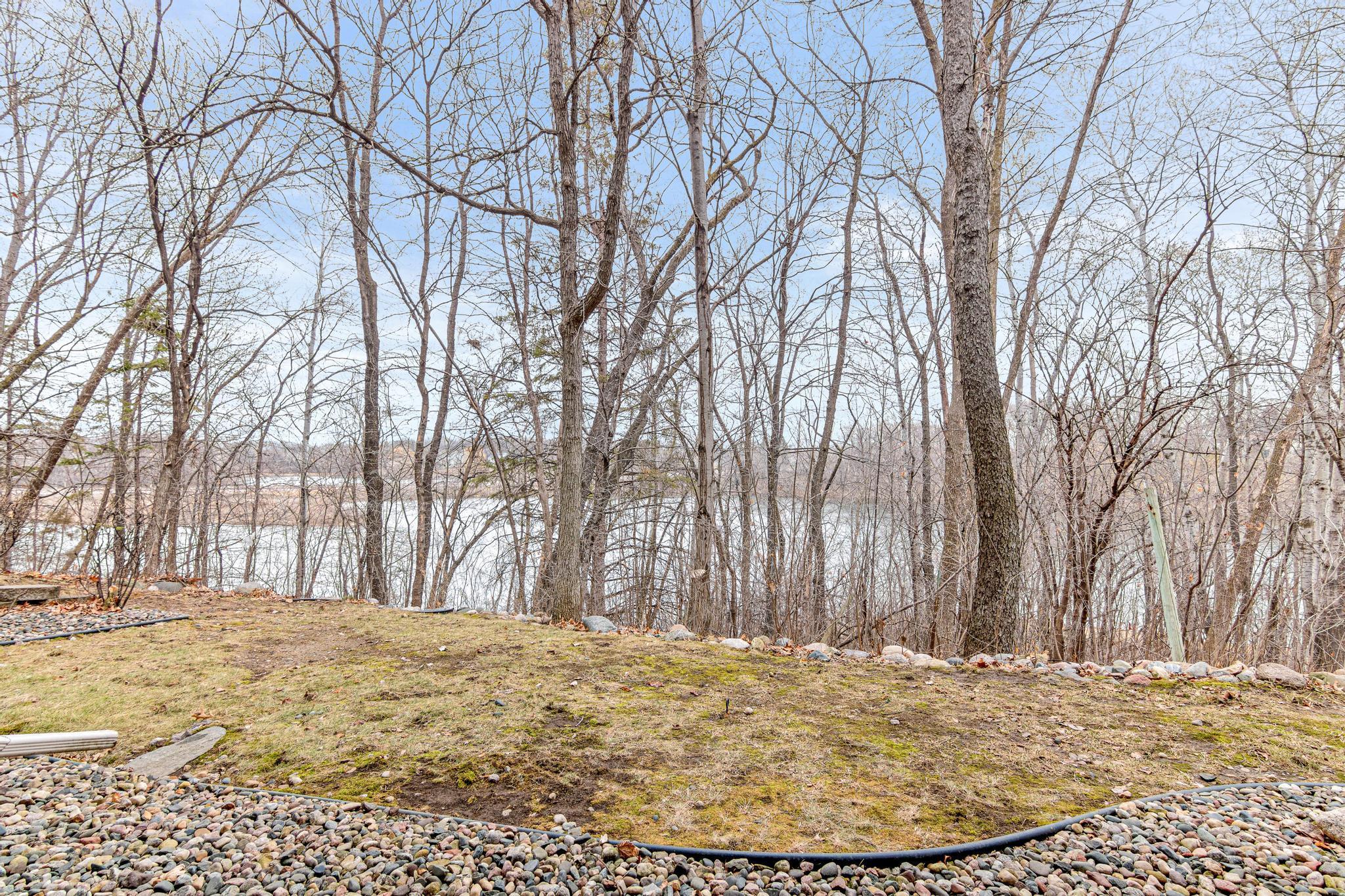 7366 Lake Ridge Drive