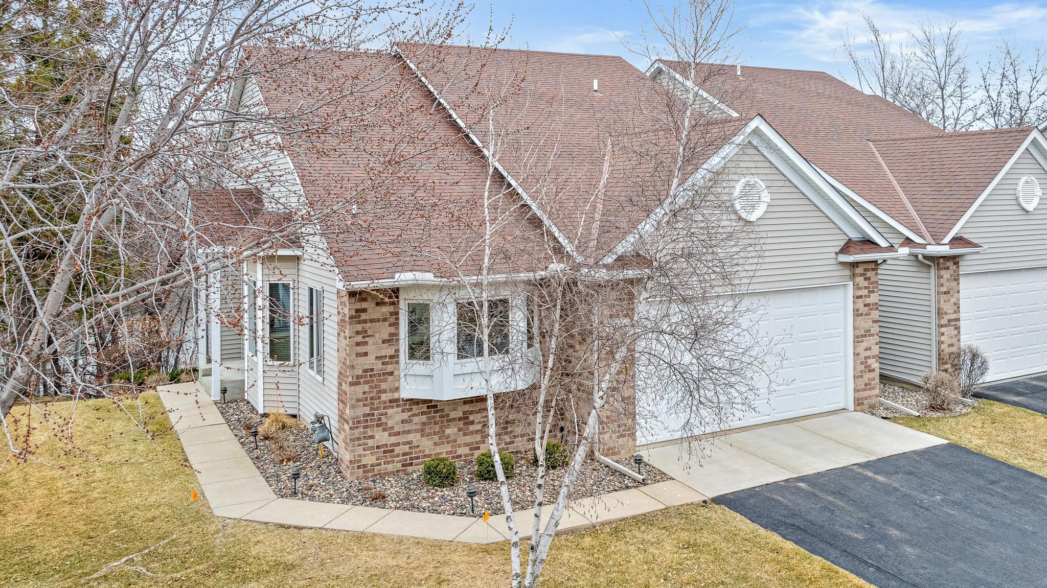 7366 Lake Ridge Drive