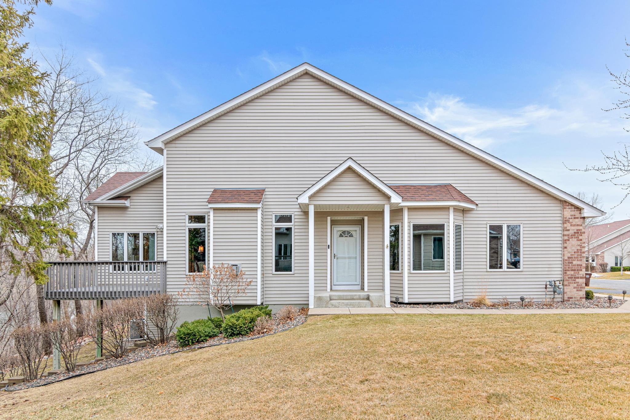 7366 Lake Ridge Drive