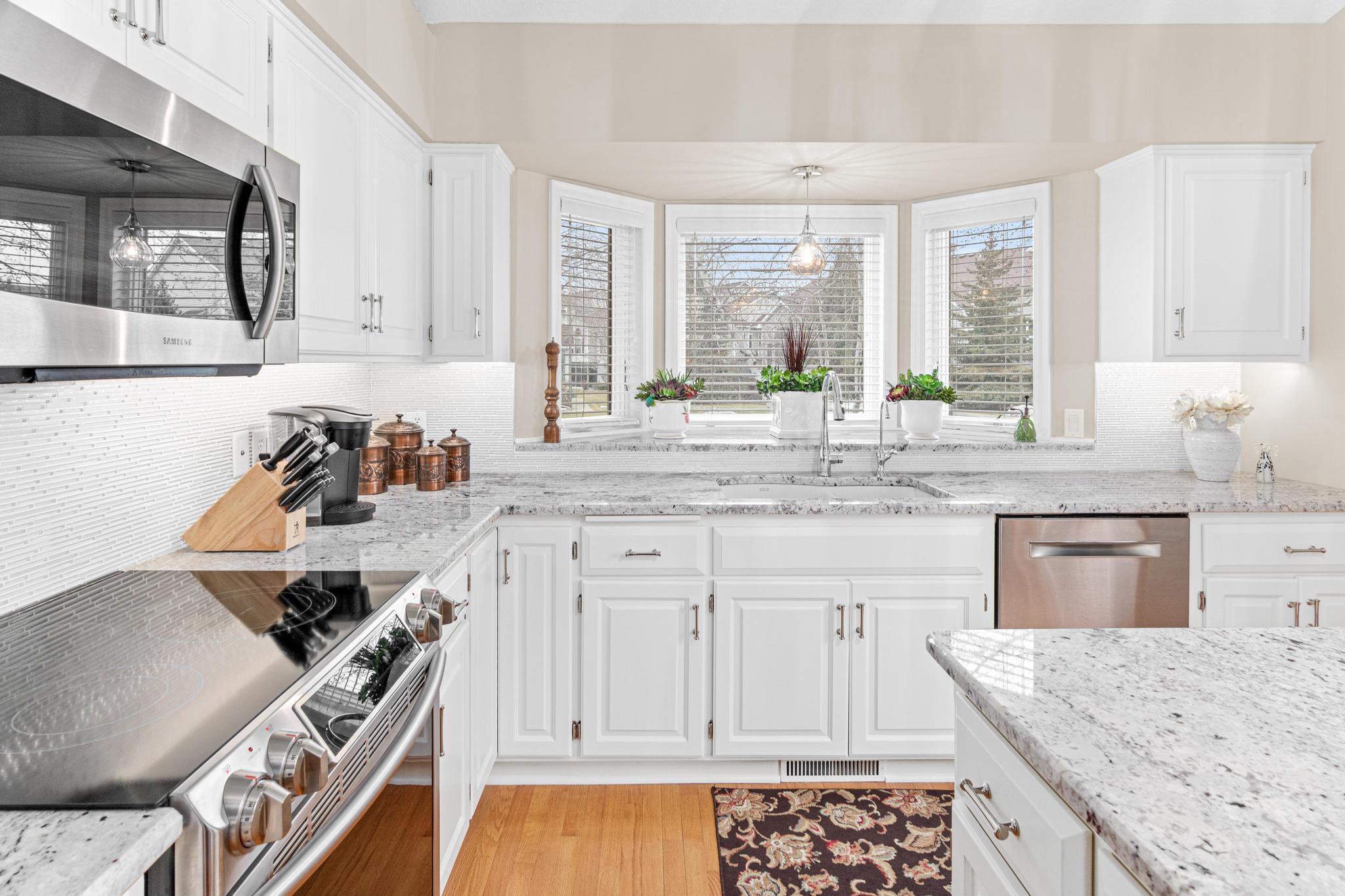 7366 Lake Ridge Drive