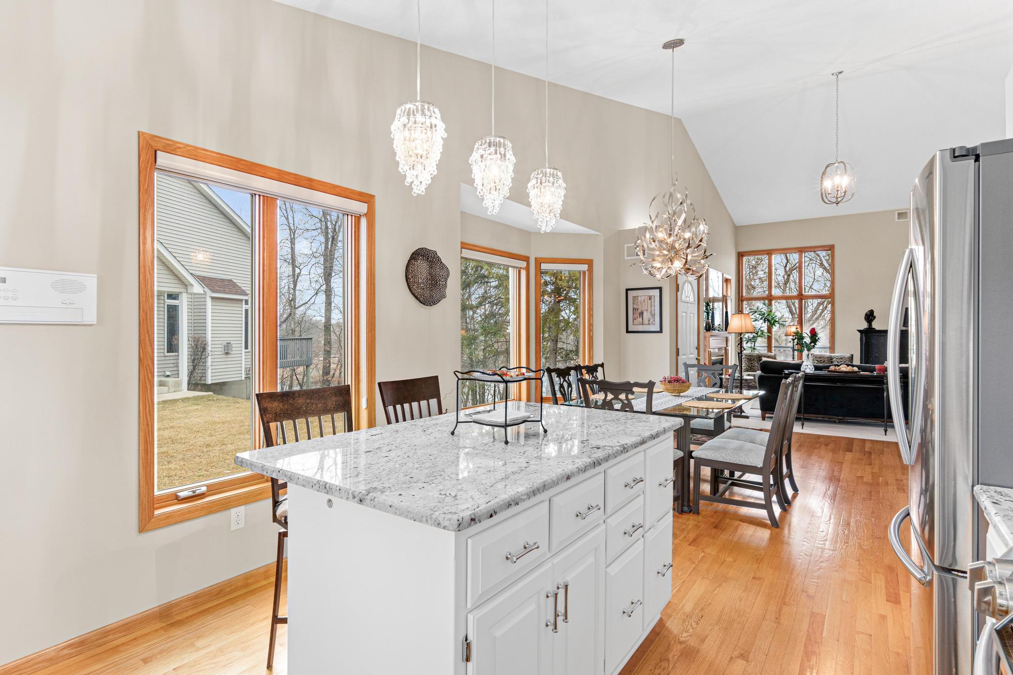 7366 Lake Ridge Drive