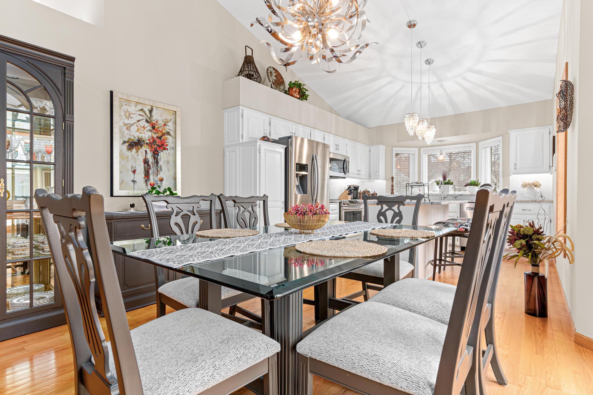 7366 Lake Ridge Drive