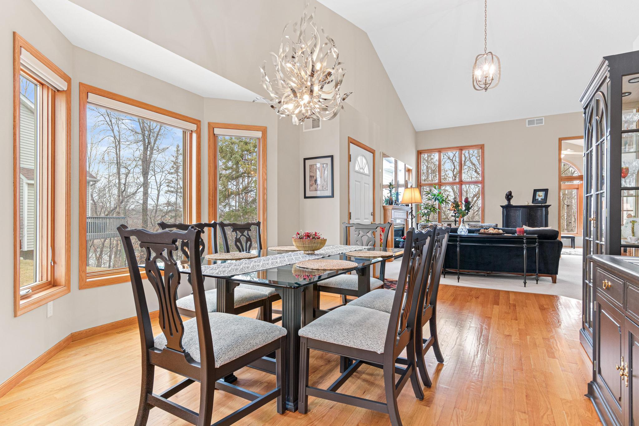 7366 Lake Ridge Drive