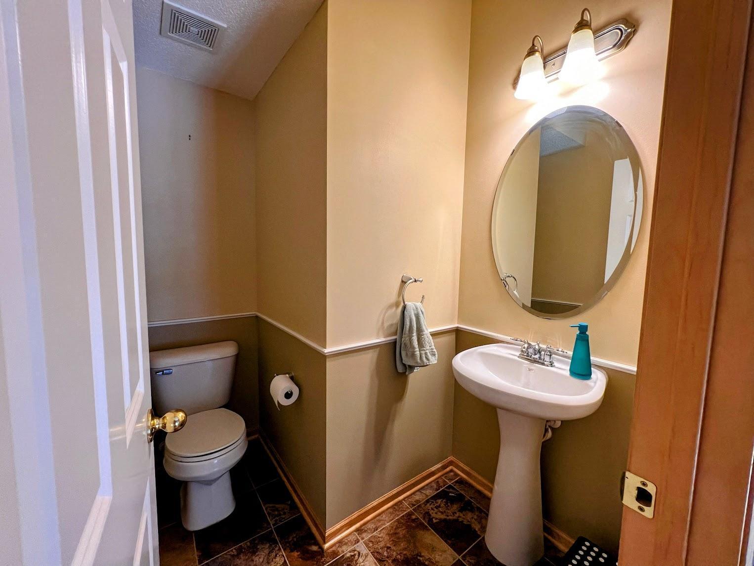 7027 Riverdale Drive NW