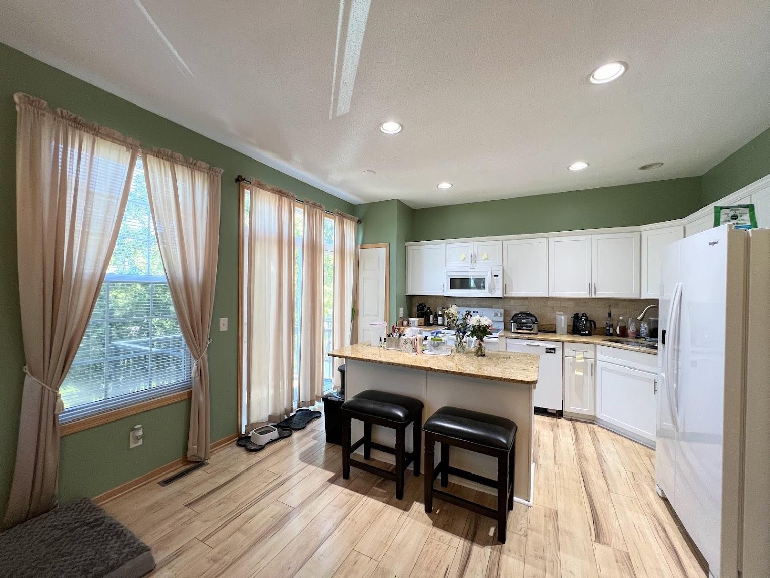 7027 Riverdale Drive NW