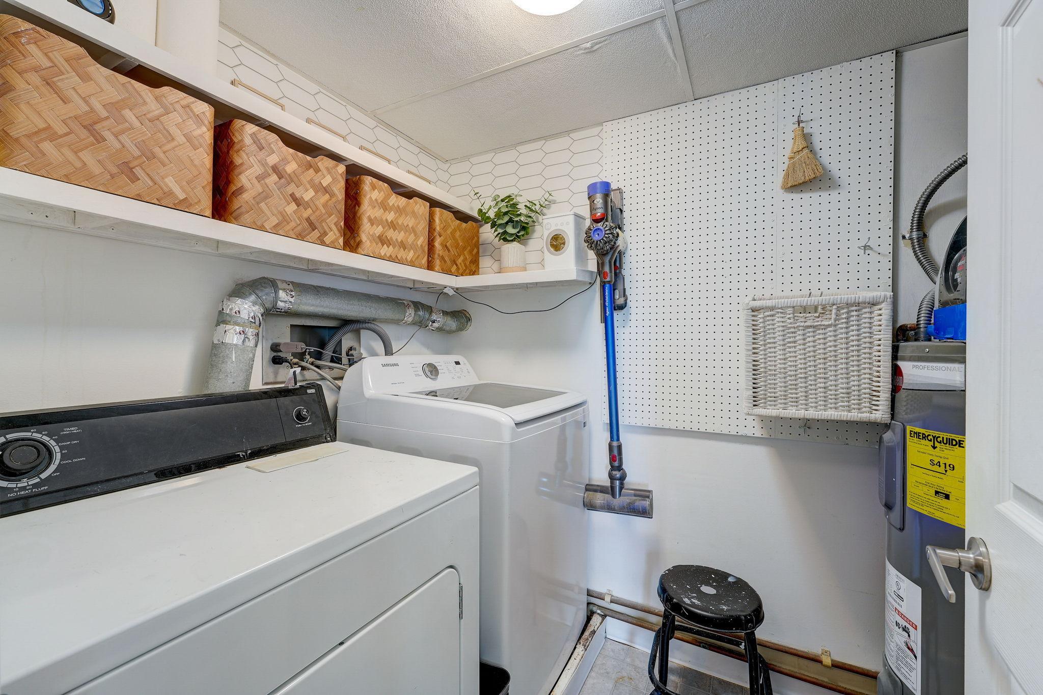 7200 York Avenue S Unit: 208