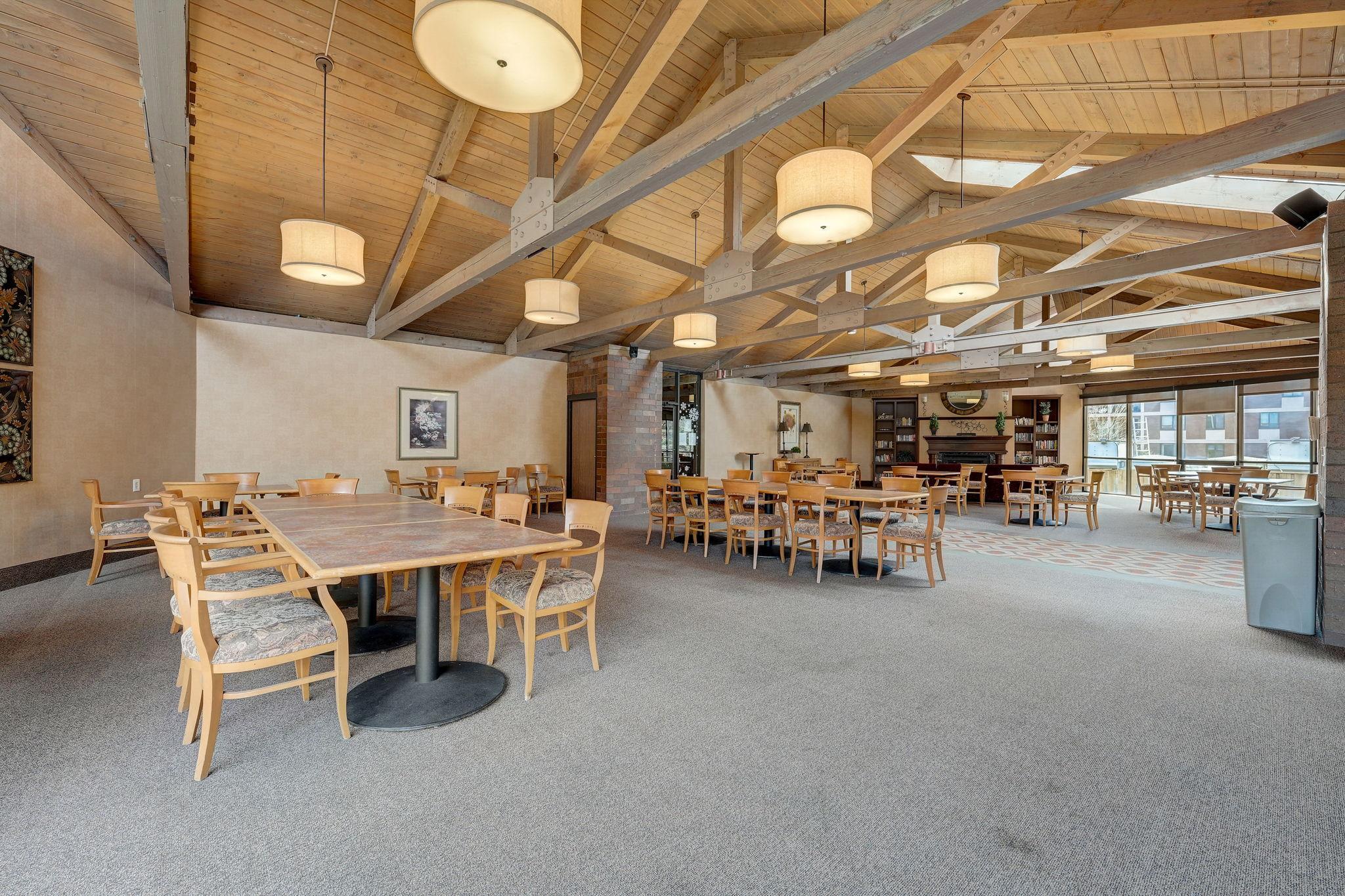 7200 York Avenue S Unit: 208