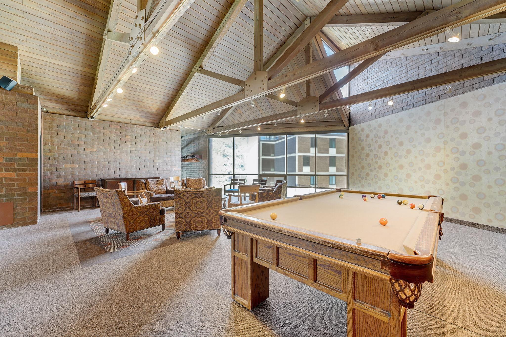 7200 York Avenue S Unit: 208