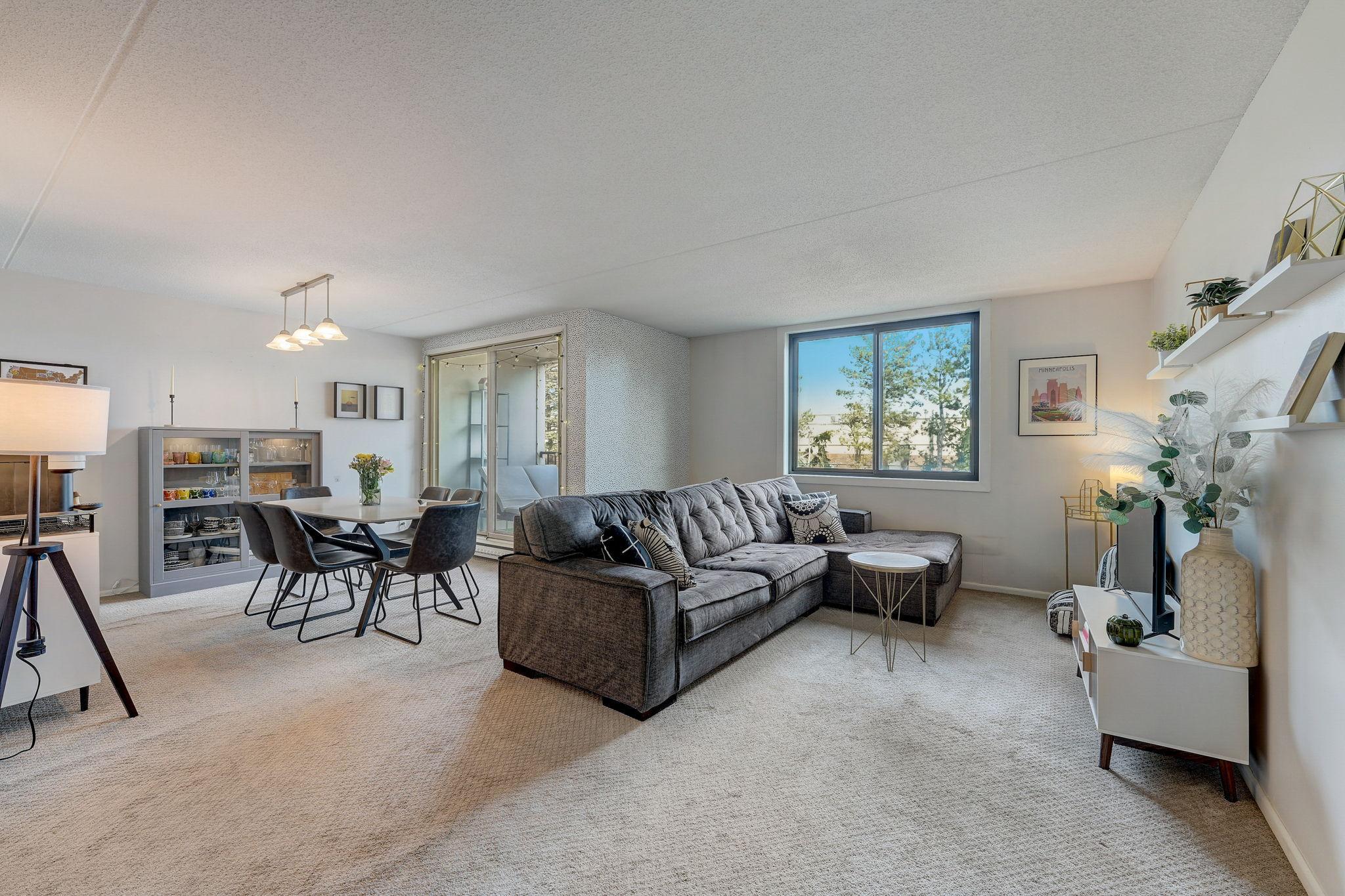 7200 York Avenue S Unit: 208