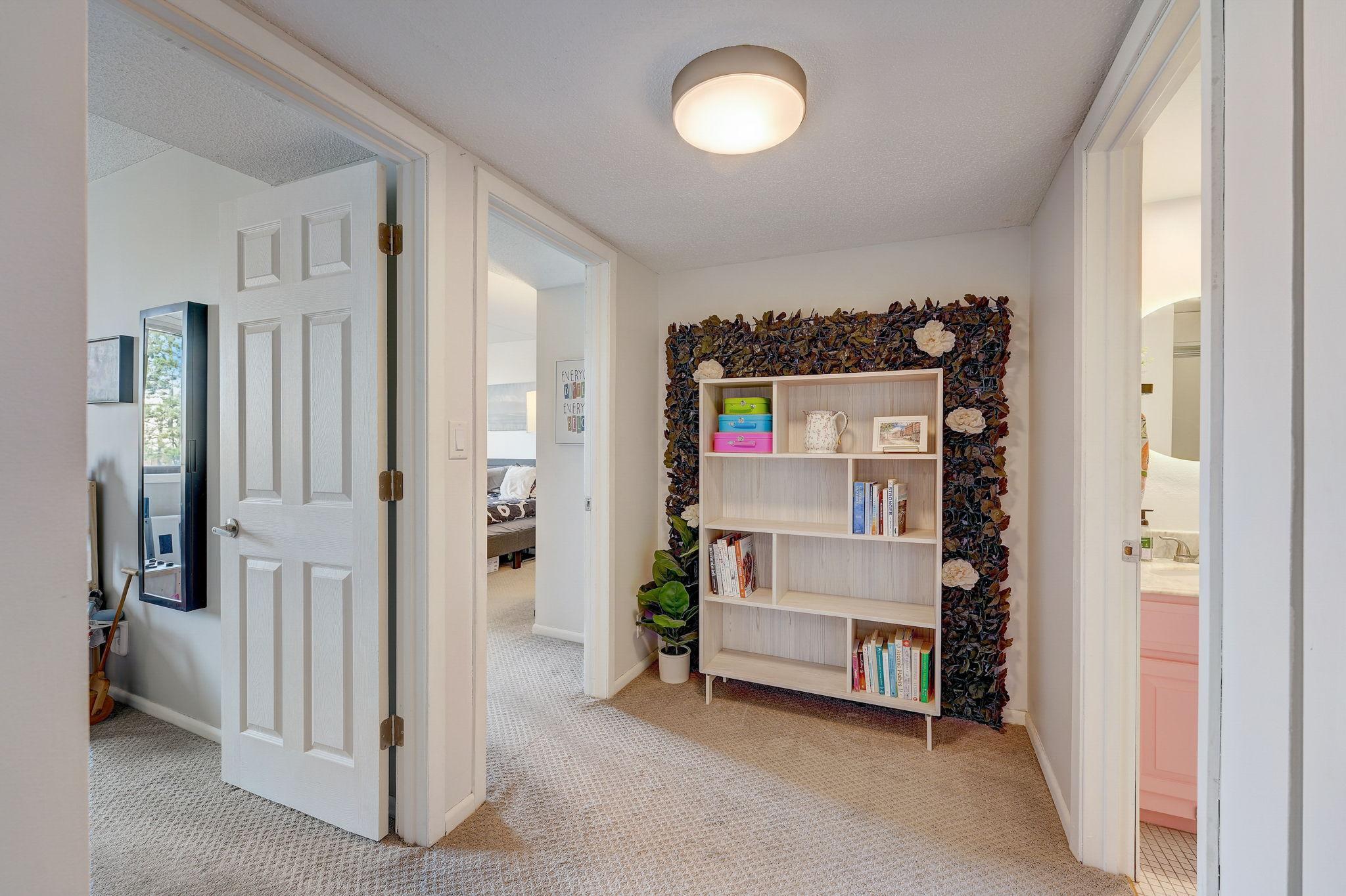 7200 York Avenue S Unit: 208