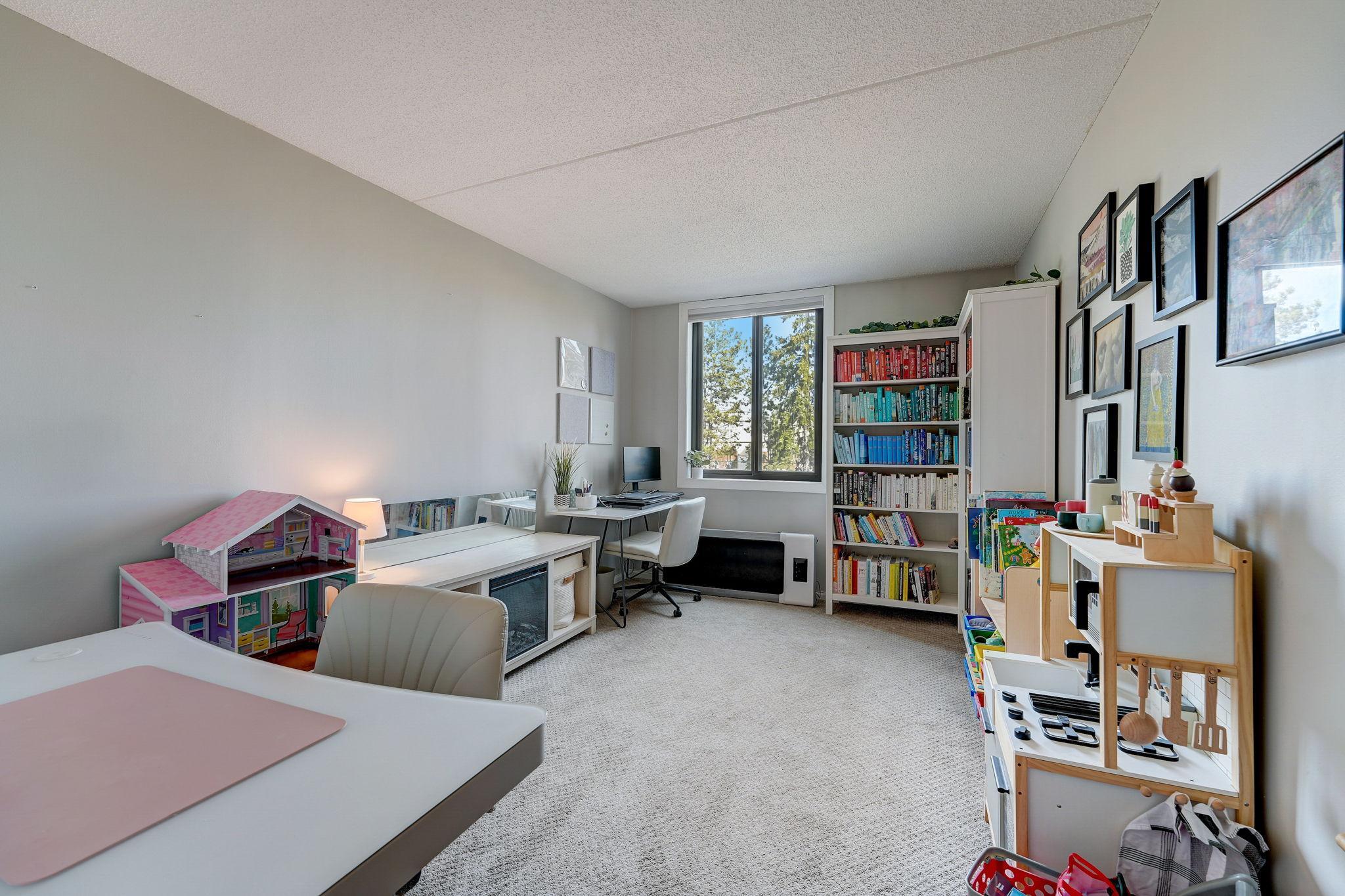 7200 York Avenue S Unit: 208