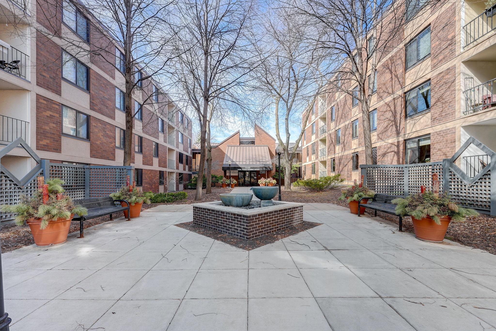 7200 York Avenue S Unit: 208