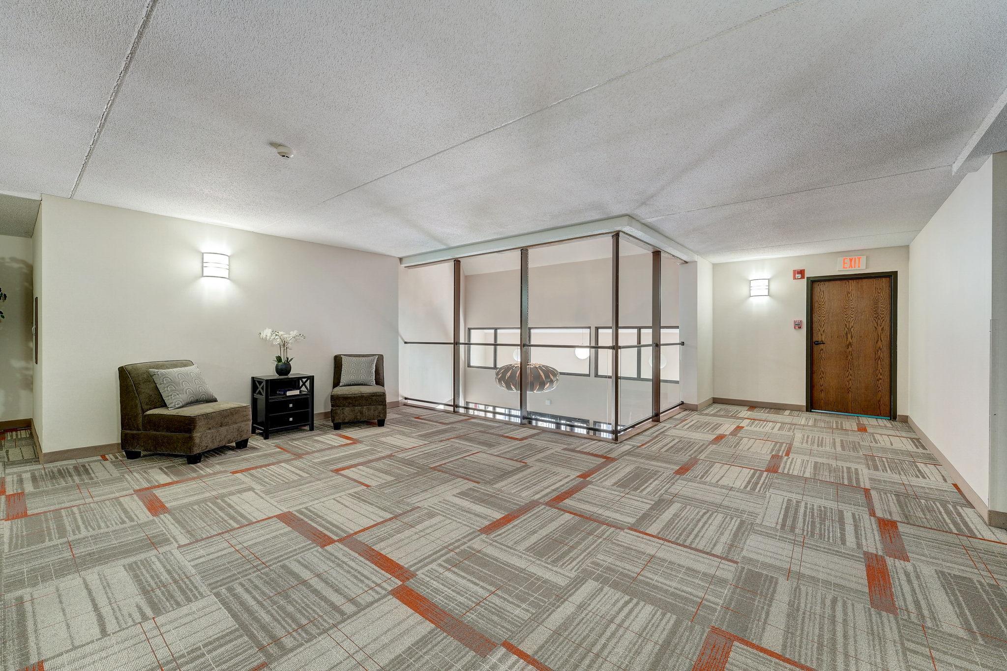 7200 York Avenue S Unit: 208