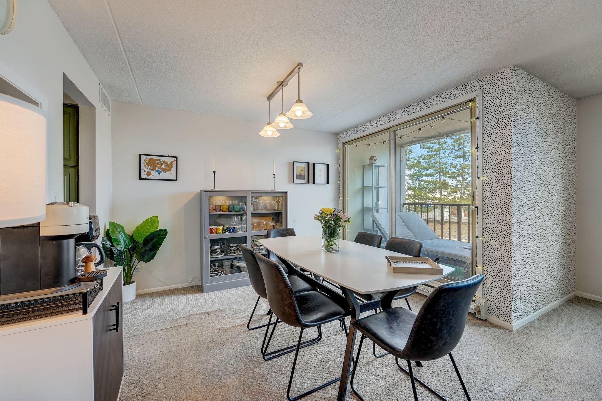 7200 York Avenue S Unit: 208