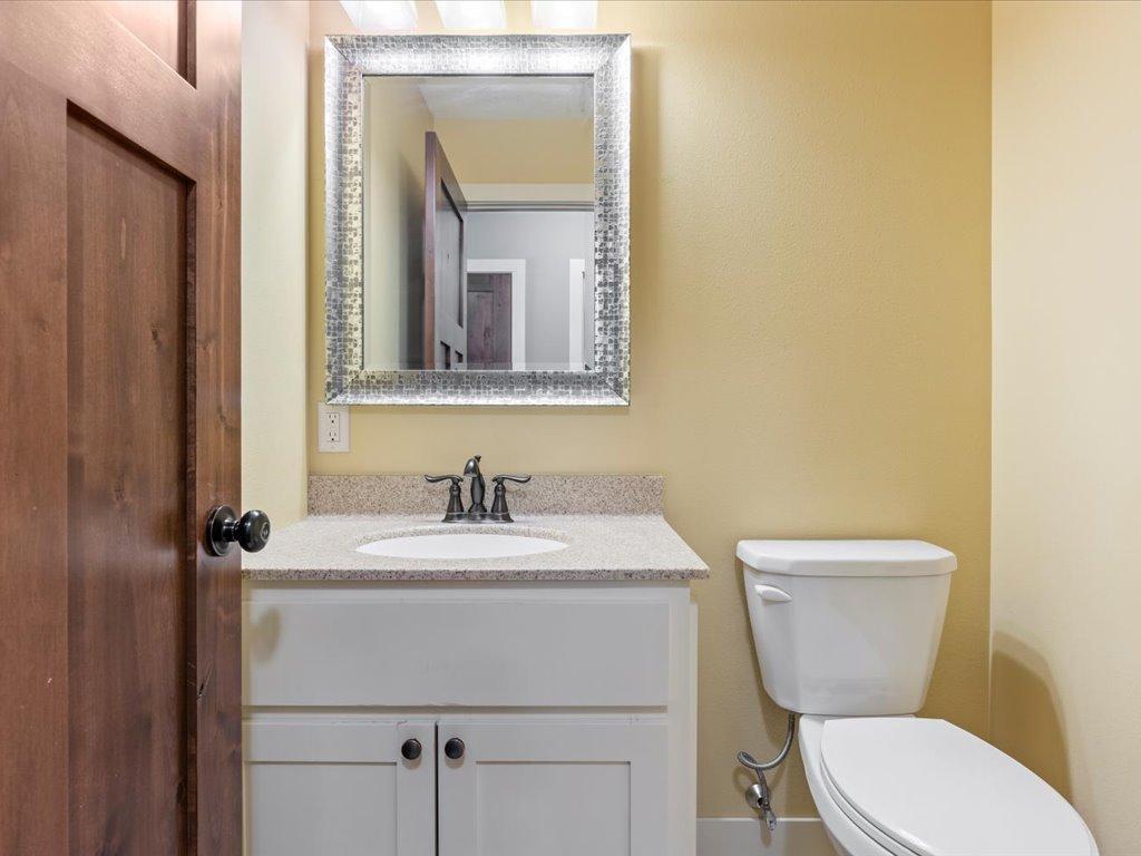 9123 Golden Oak Drive