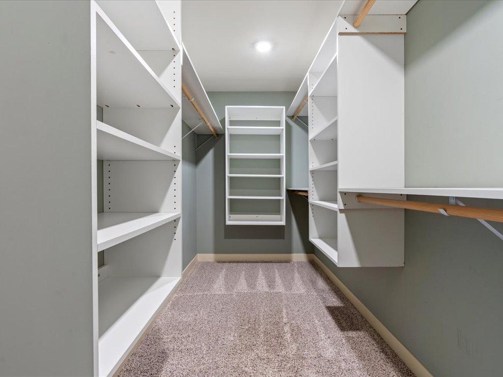 9123 Golden Oak Drive