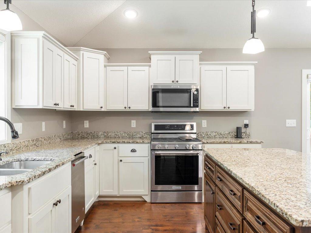 9123 Golden Oak Drive