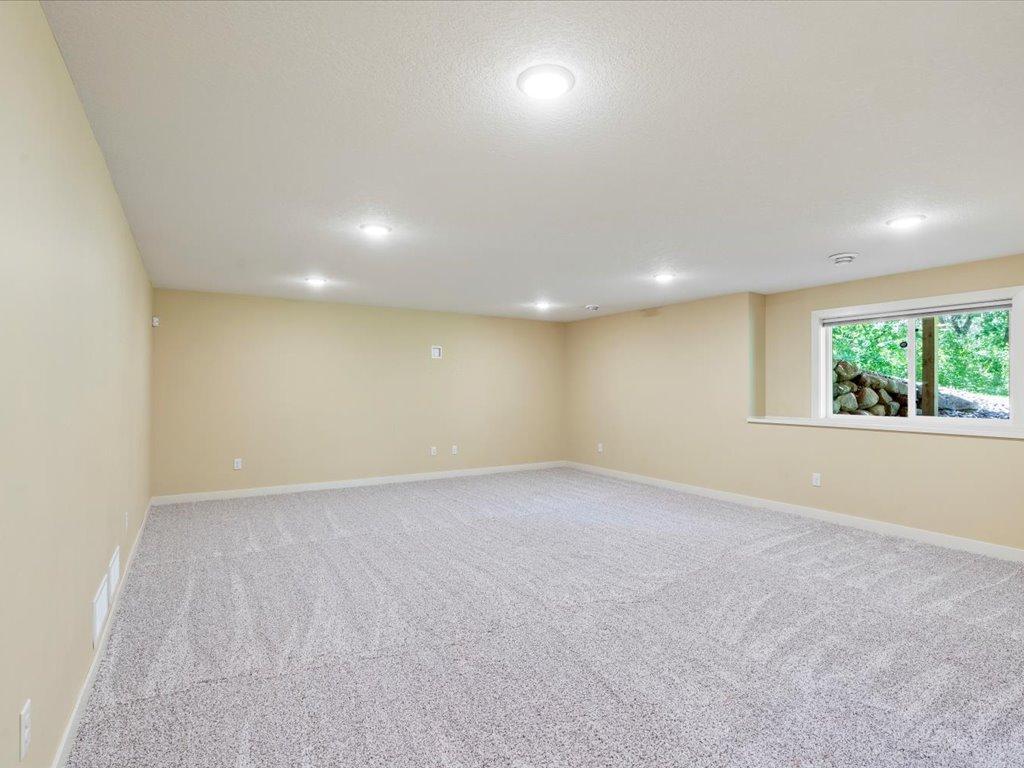 9123 Golden Oak Drive