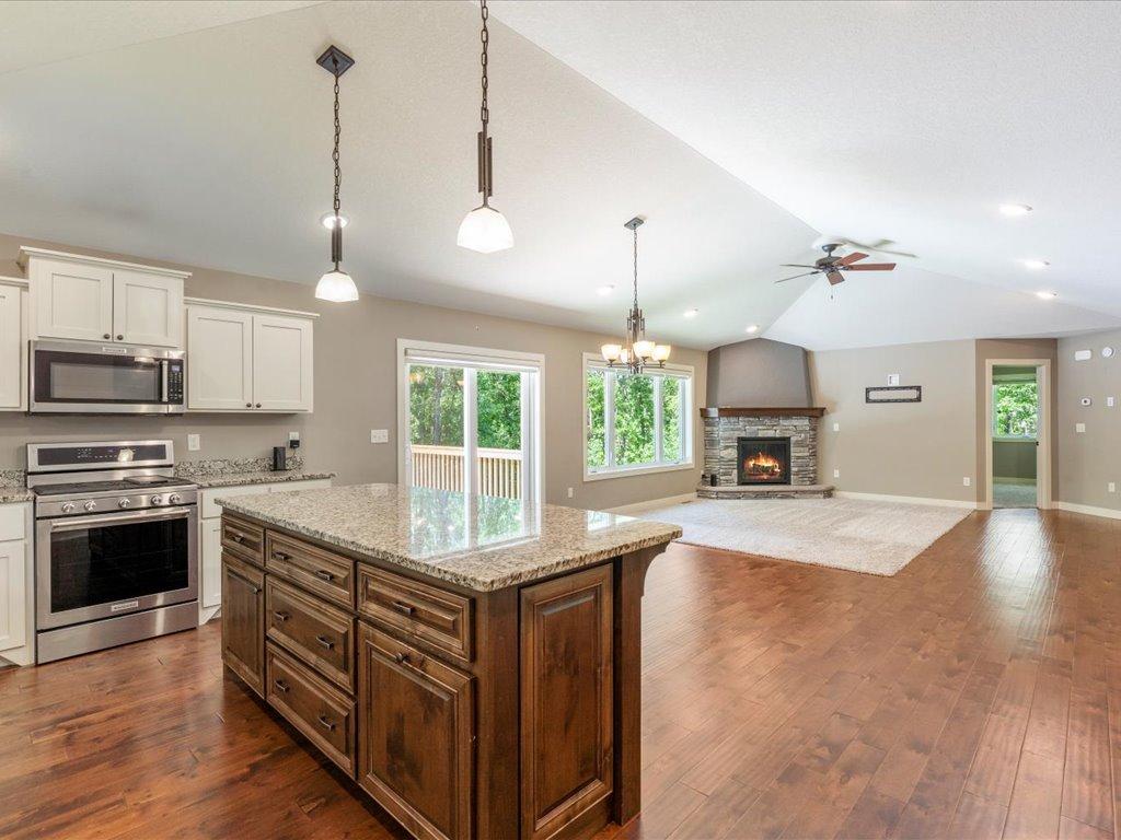 9123 Golden Oak Drive