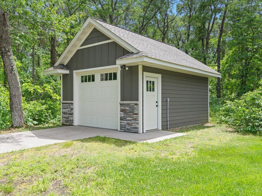 9123 Golden Oak Drive