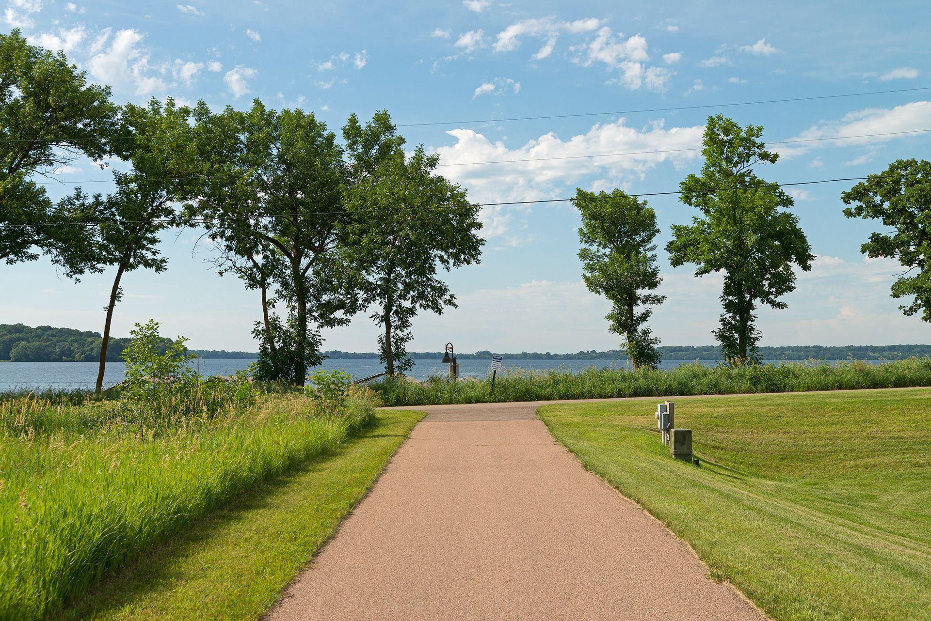 852 Yellowstone Trail