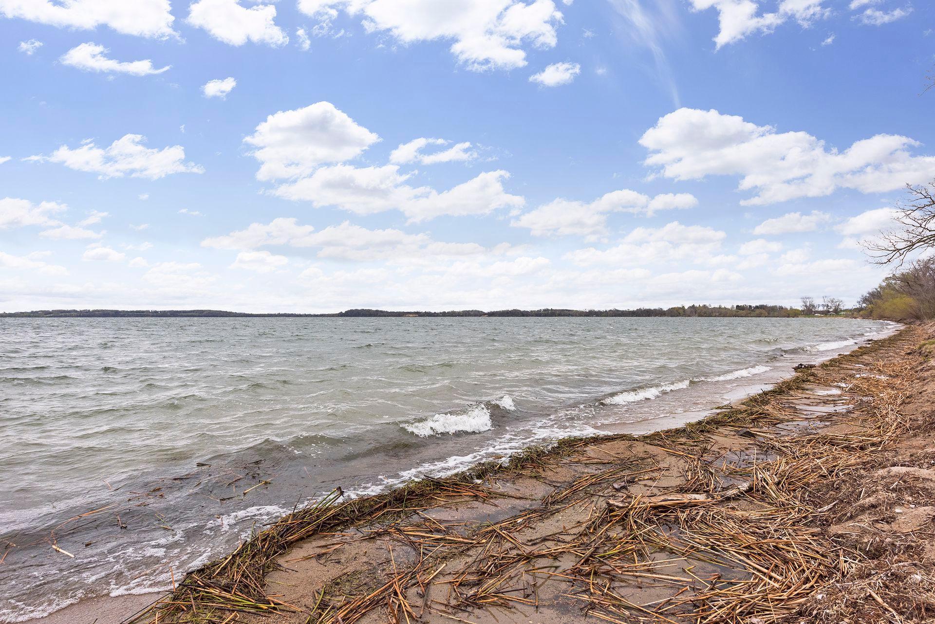 852 Yellowstone Trail