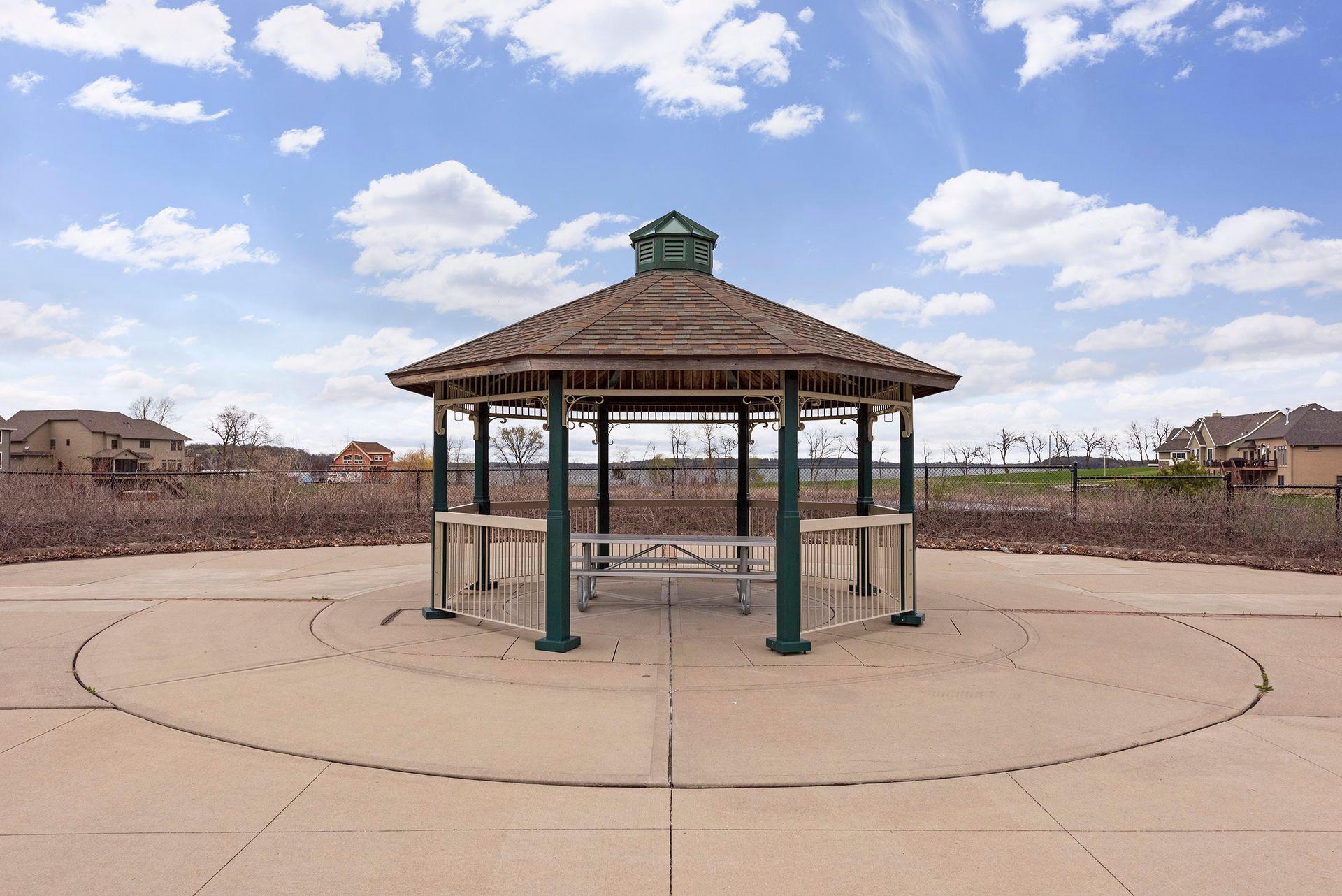 852 Yellowstone Trail