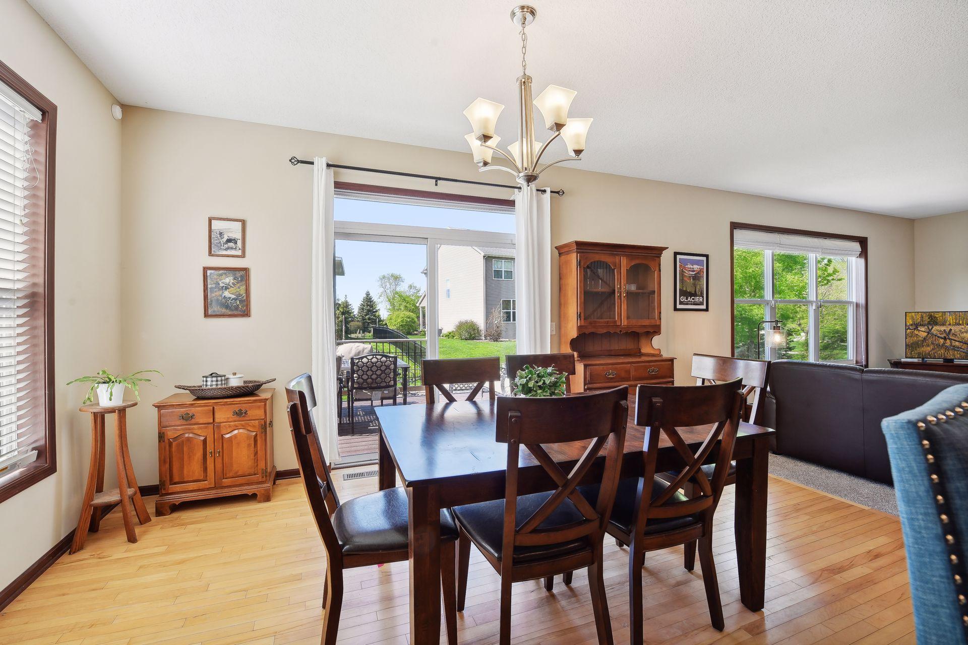 852 Yellowstone Trail