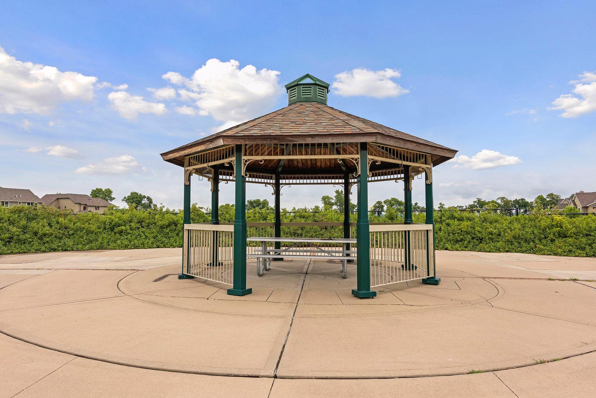 852 Yellowstone Trail