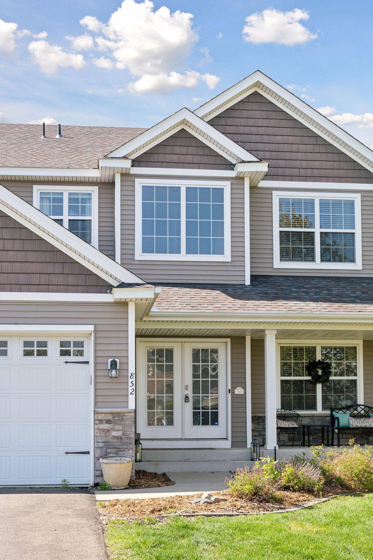 852 Yellowstone Trail