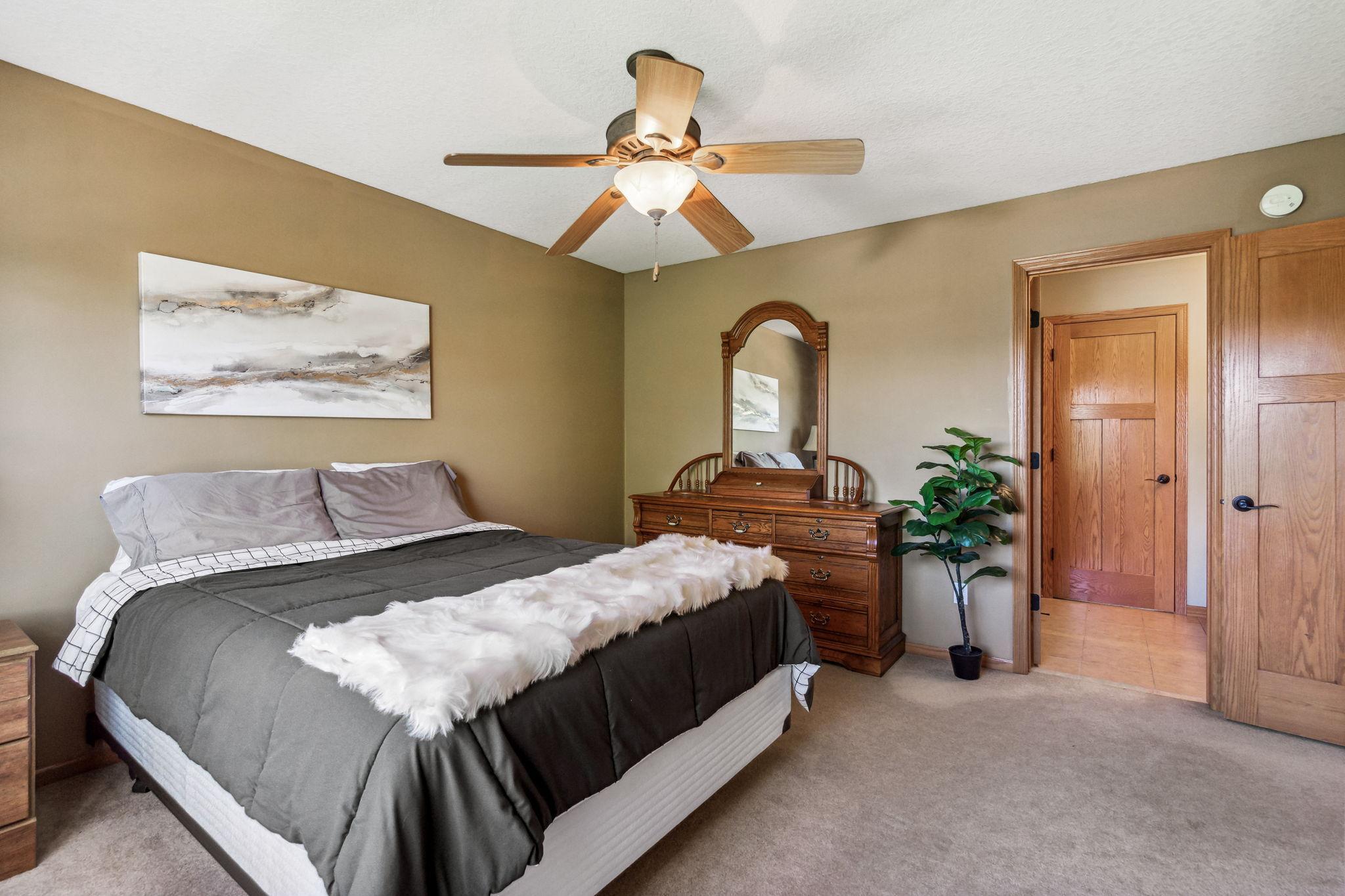 6127 Hearthstone Avenue S