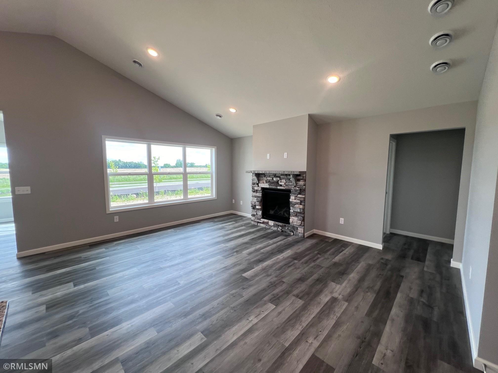 2476 Jacamar Avenue NE