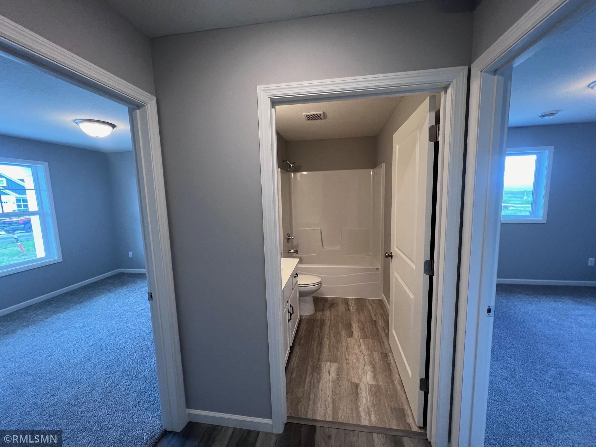 2476 Jacamar Avenue NE