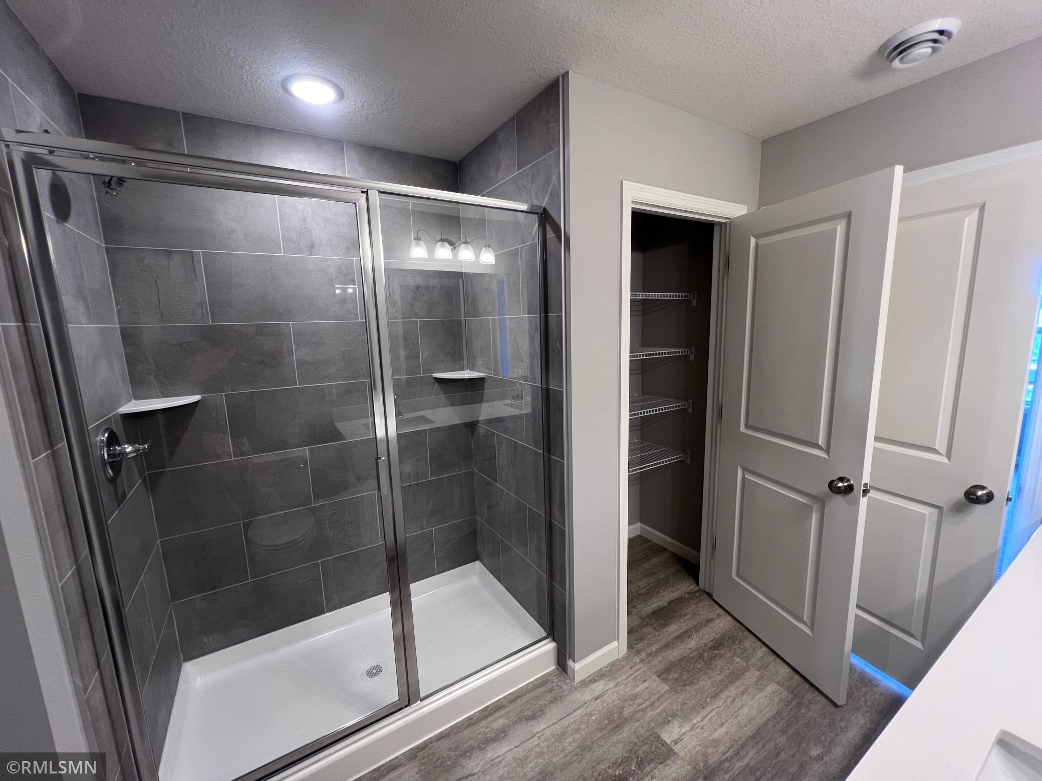 2476 Jacamar Avenue NE