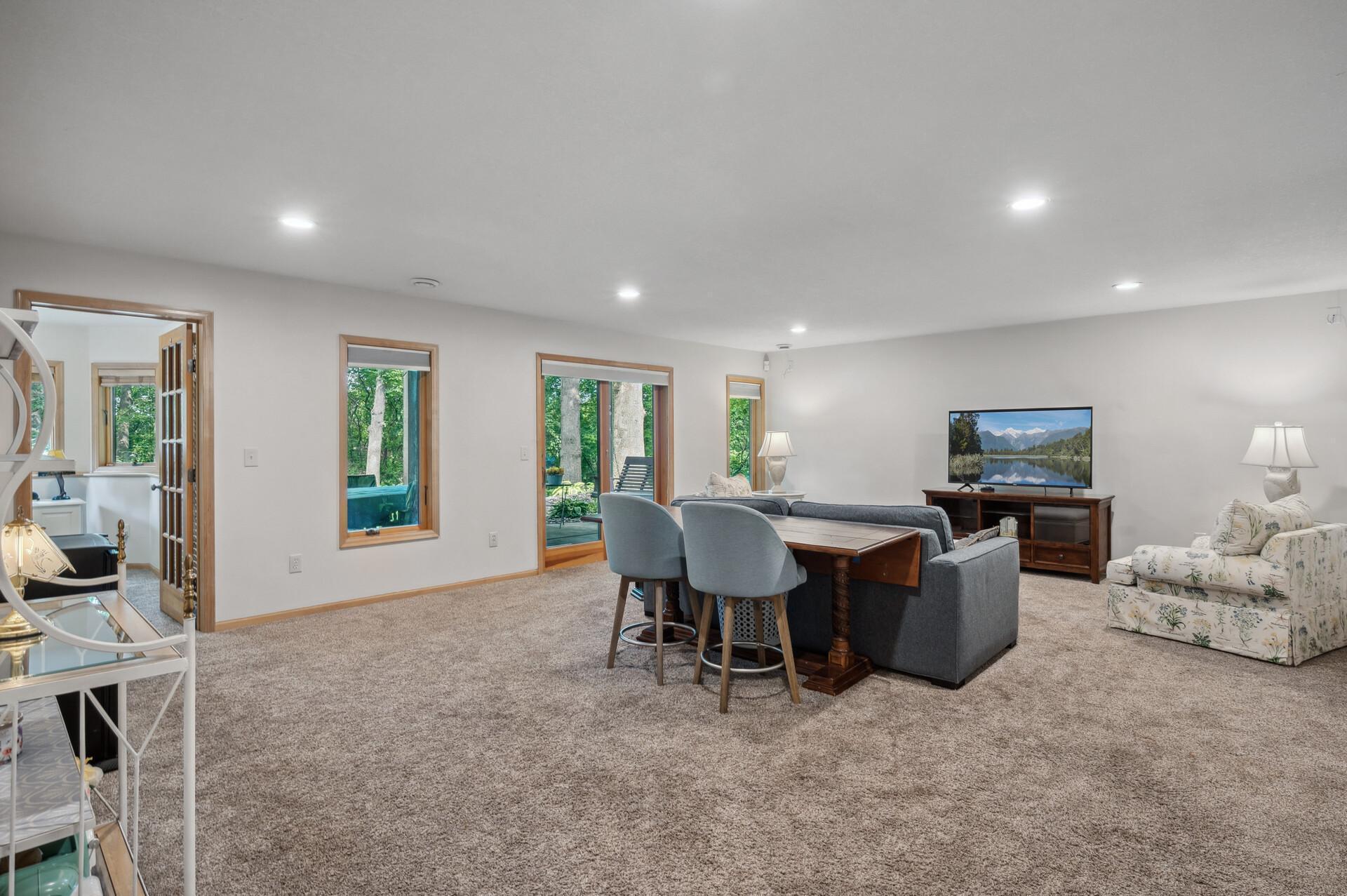 8434 Hidden Ponds Way