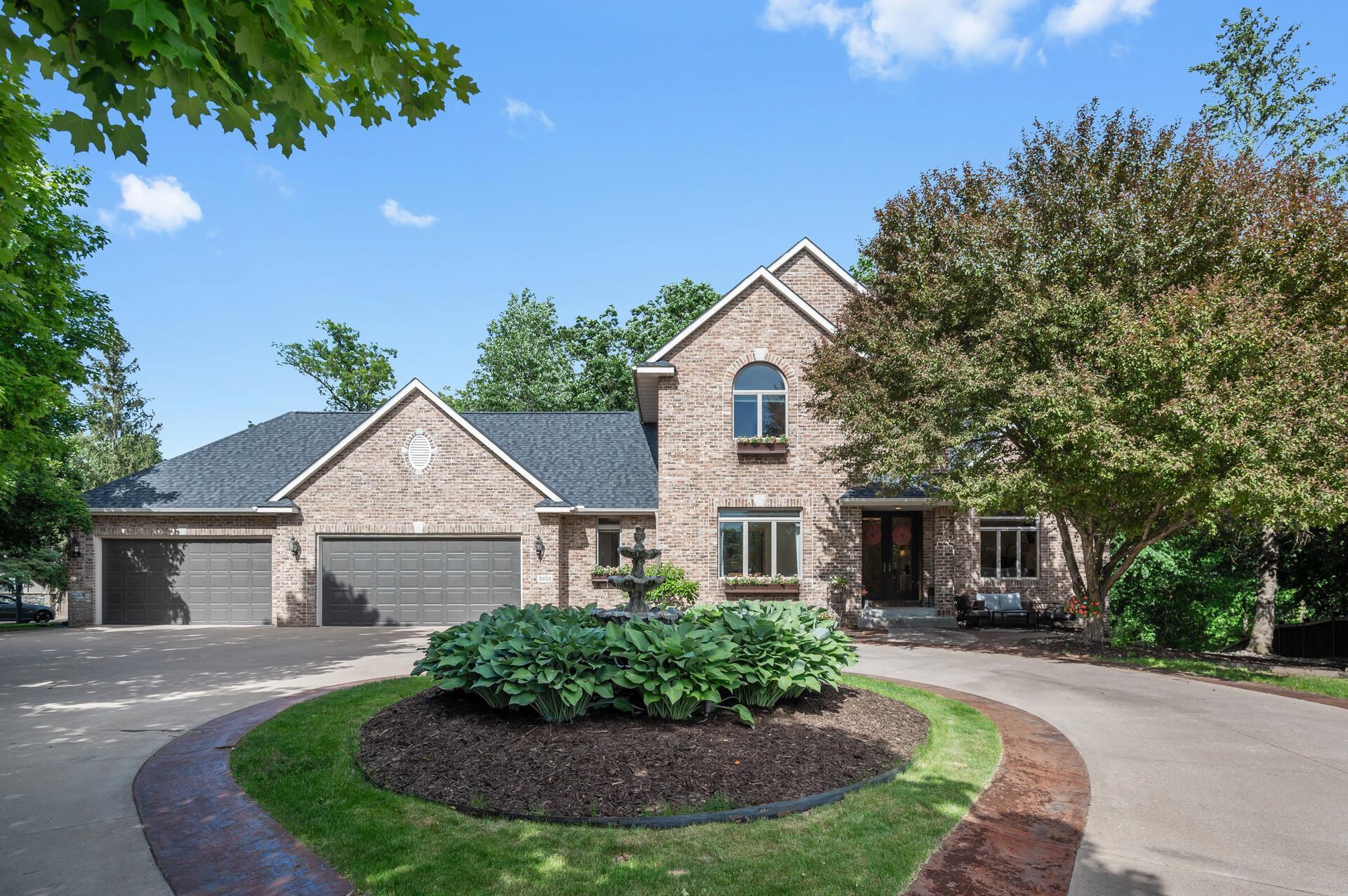 8434 Hidden Ponds Way